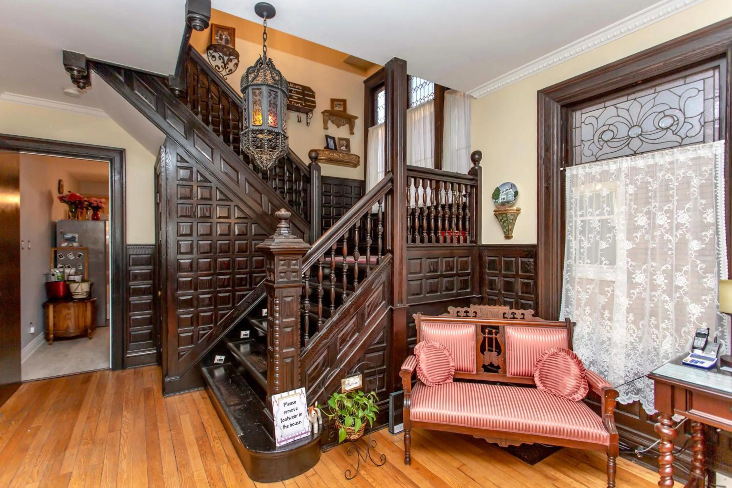 Redwood Bed and Breakfast