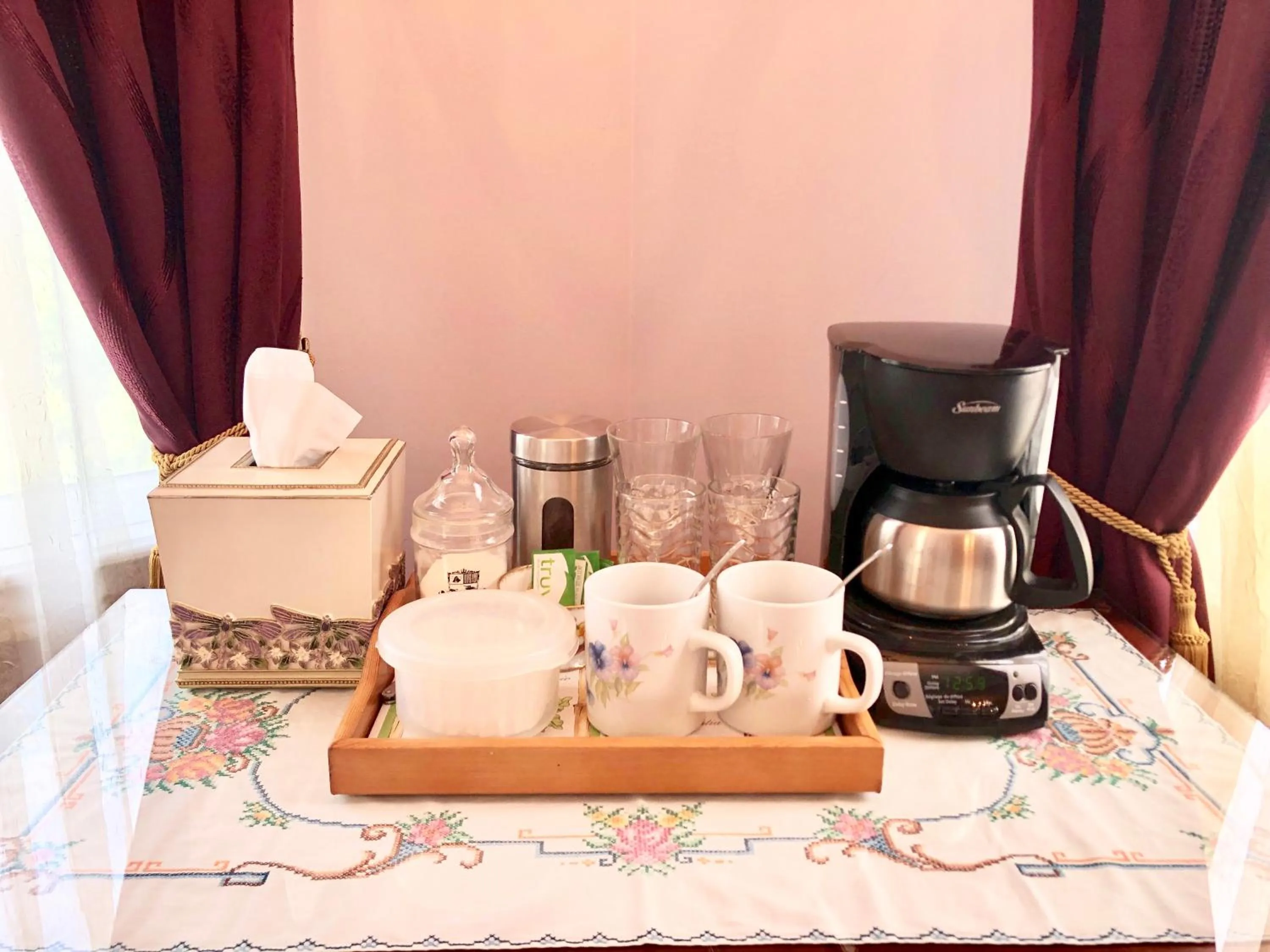 Redwood Bed and Breakfast