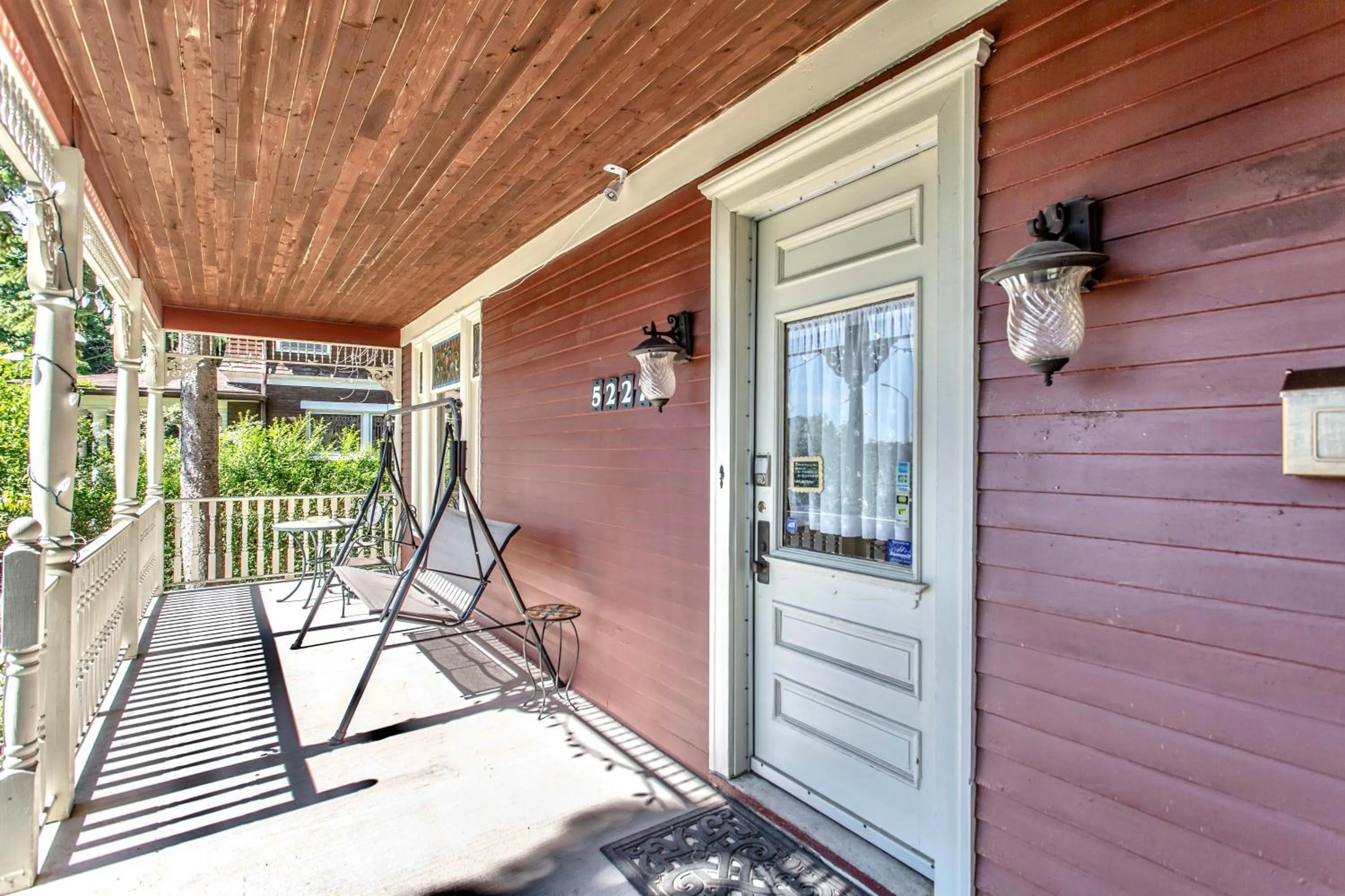 Redwood Bed and Breakfast