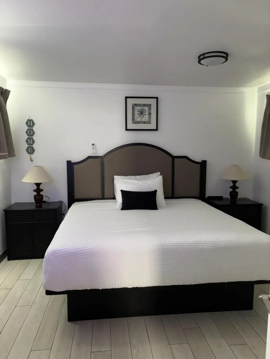 Bed in Holiday Isles Resort