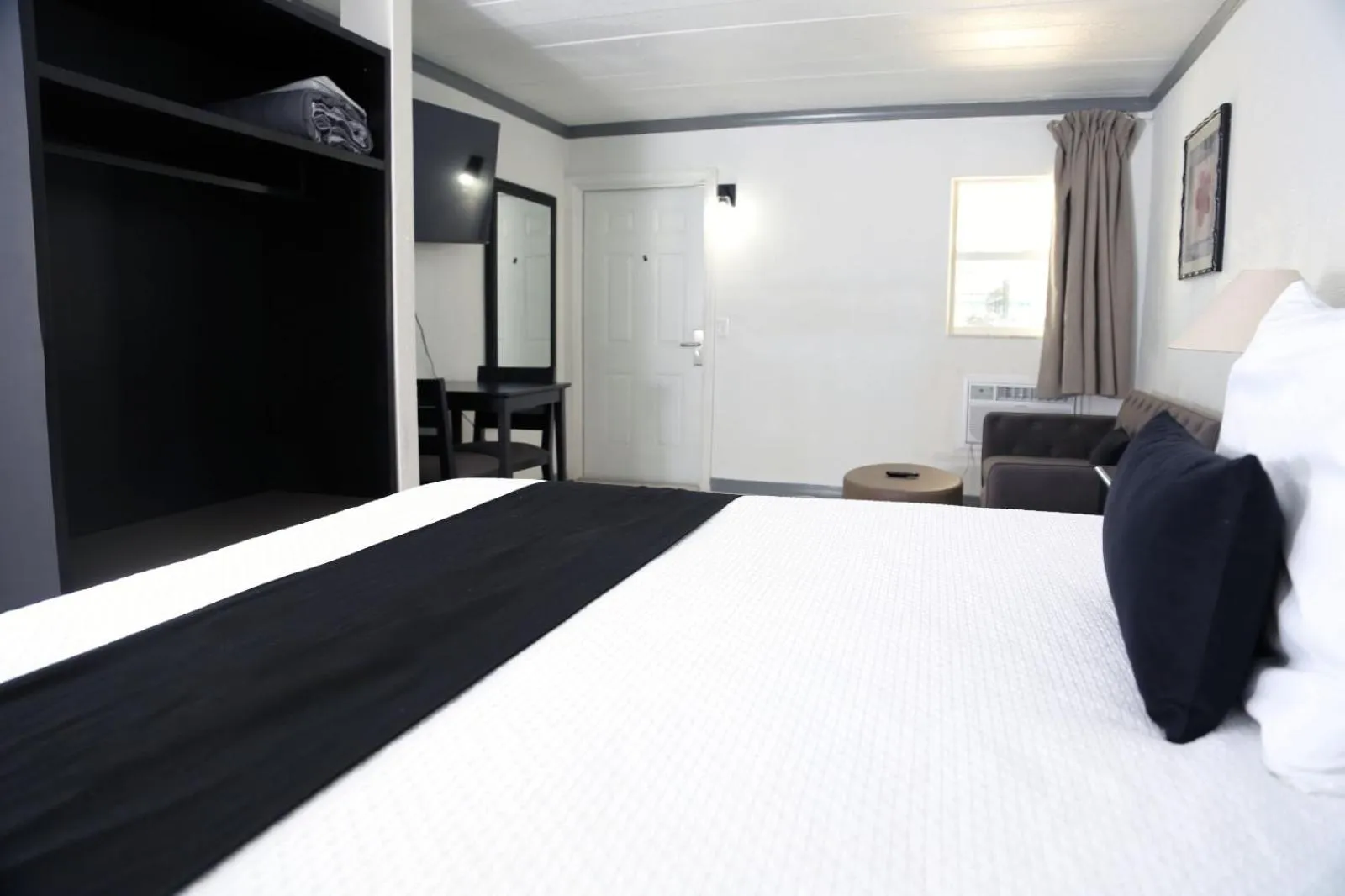 Bed in Holiday Isles Resort