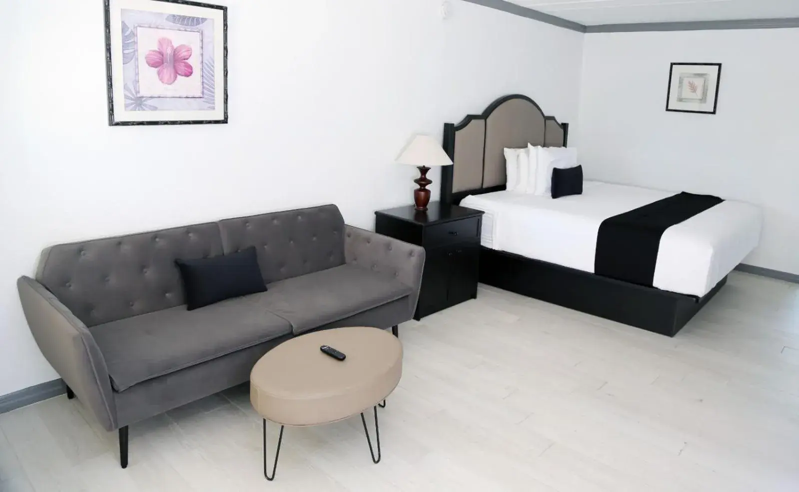 Queen Studio in Holiday Isles Resort Queen Studio in Holiday Isles Resort