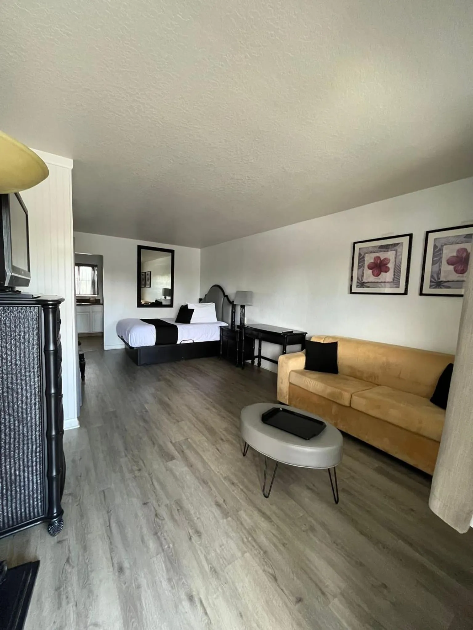 Bed in Holiday Isles Resort