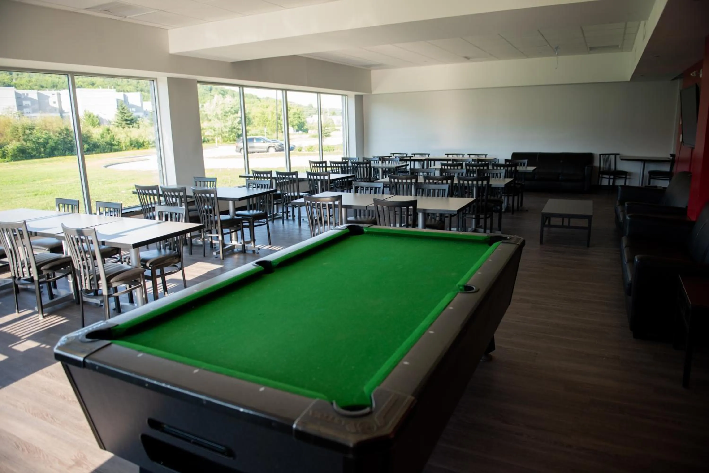 Billiard in Residence & Conference Centre - North Bay
