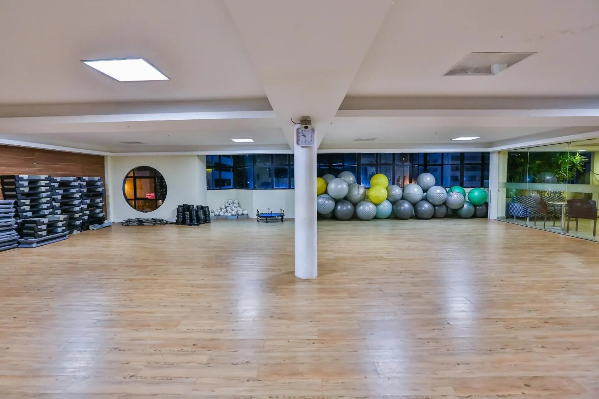 Fitness centre/facilities in Quality Suítes João Pessoa