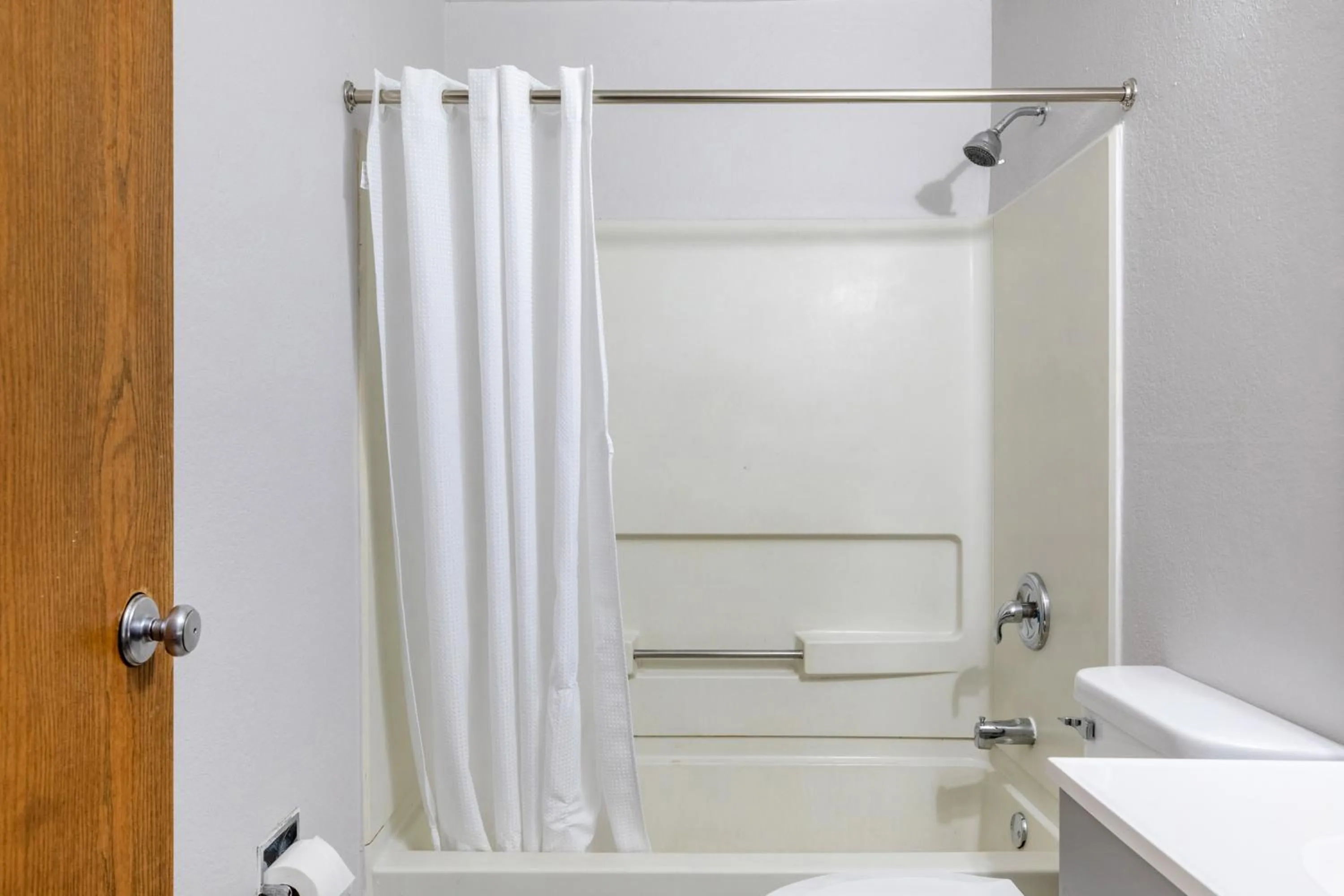 Bathroom in Super Inn by OYO Lansing MI