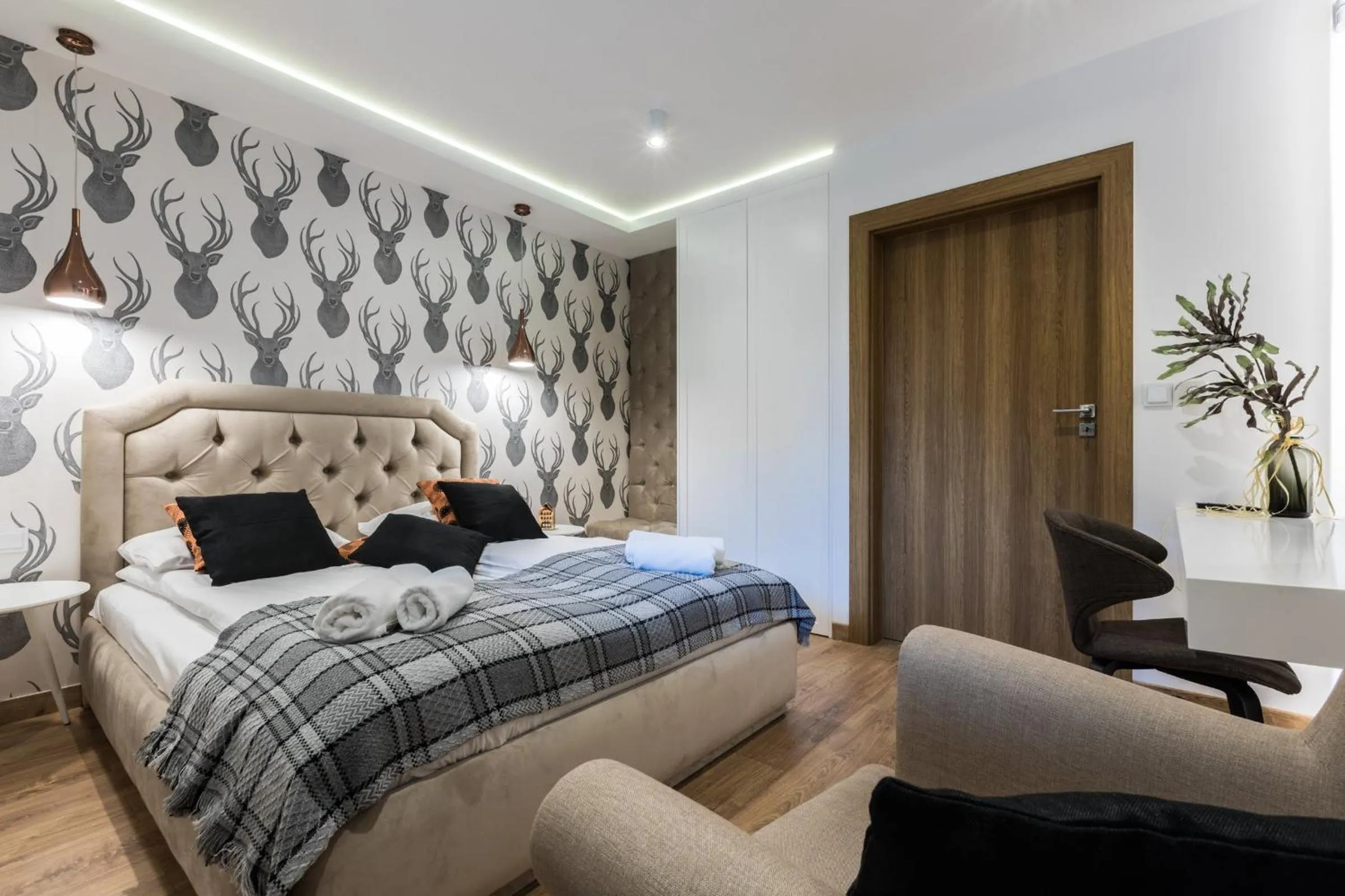 Bedroom, Bed in Rezydencja Sobiczkowa Apartamenty