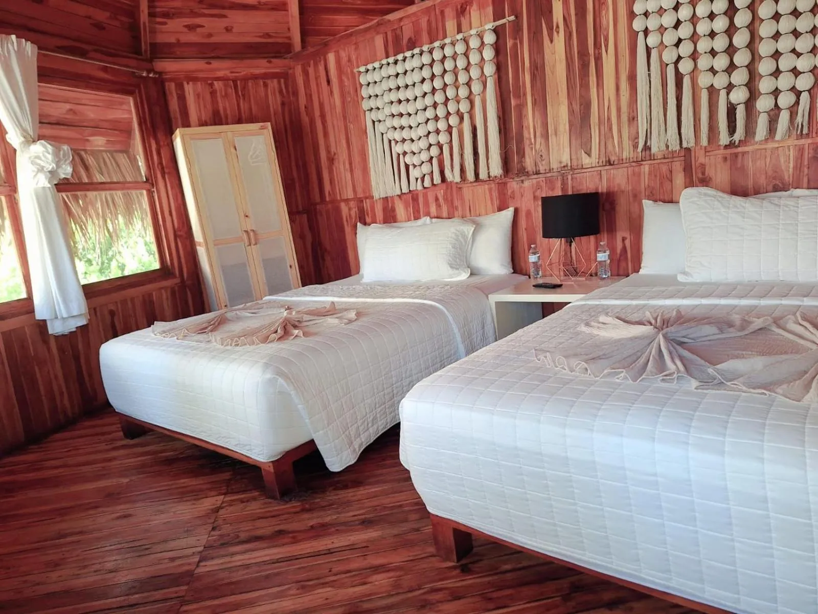 Photo of the whole room, Bed in Hotel Tortuga Village