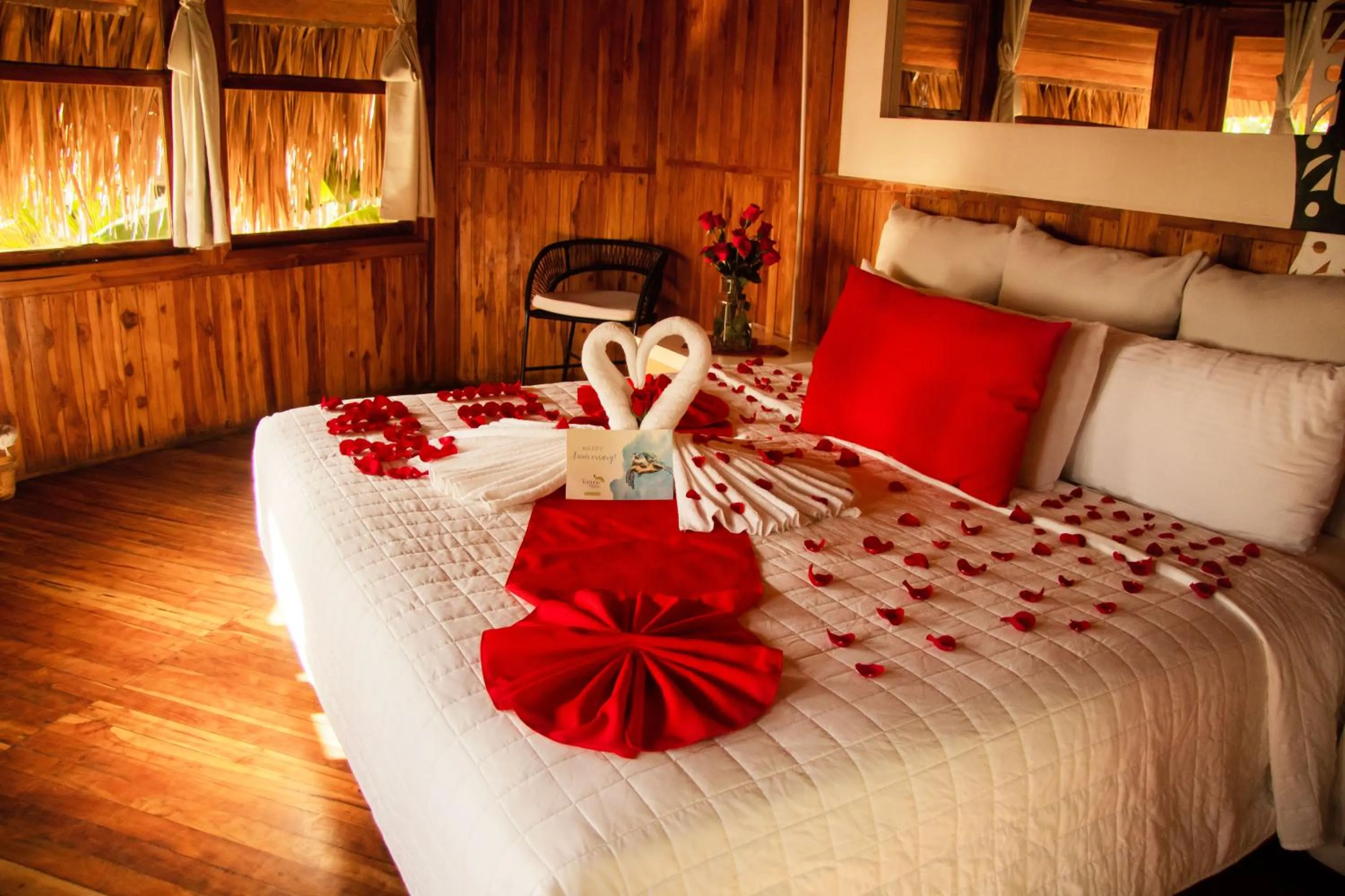 Bedroom, Bed in Hotel Tortuga Village