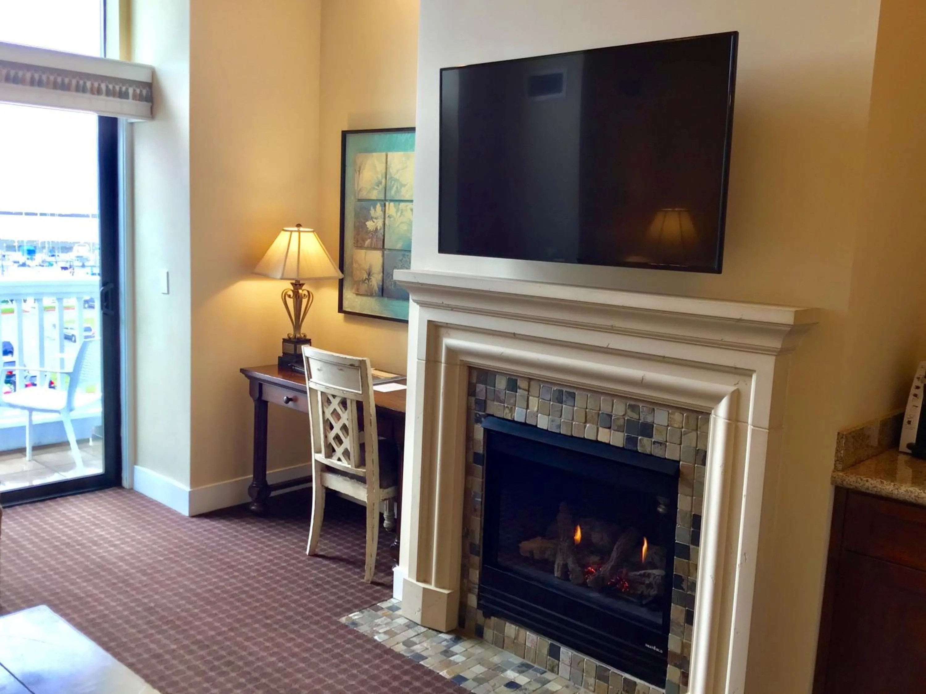 Living room in Oceano Hotel and Spa Half Moon Bay Harbor