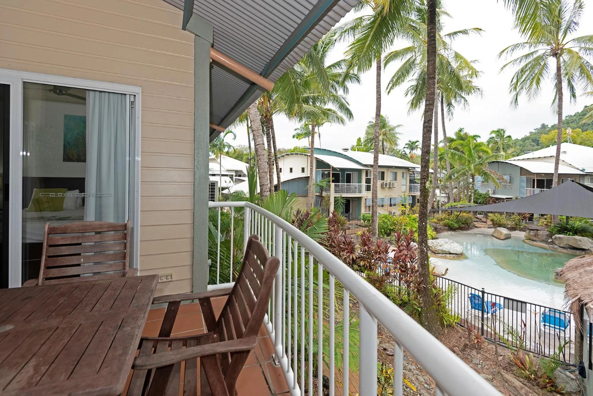 Property building in Marlin Cove Holiday Resort