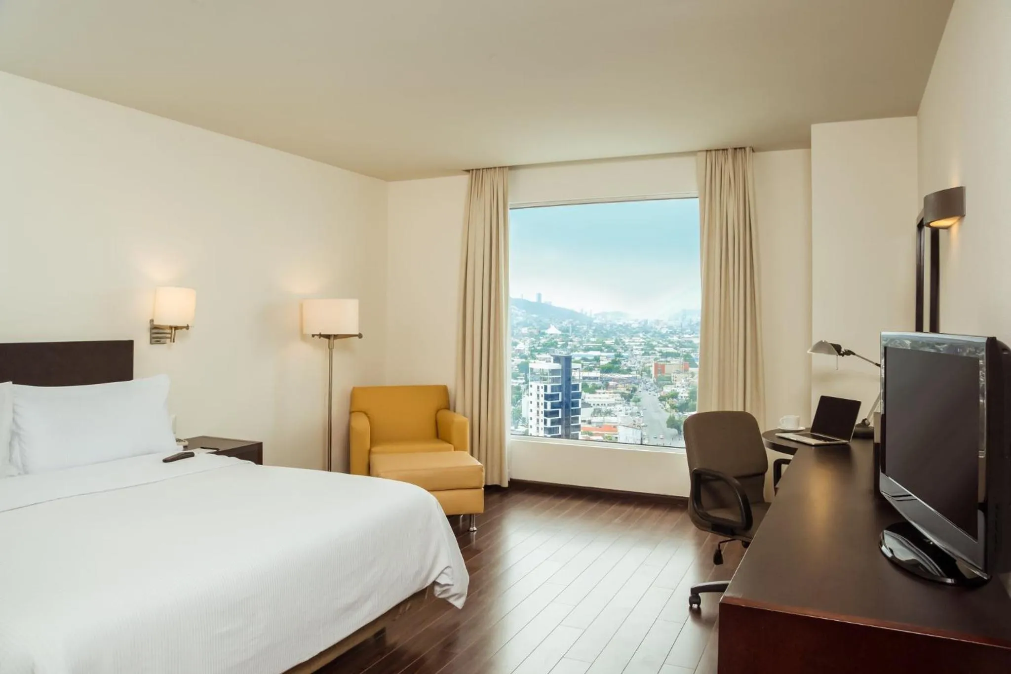 Bedroom, Bed in Fiesta Inn Monterrey Tecnologico