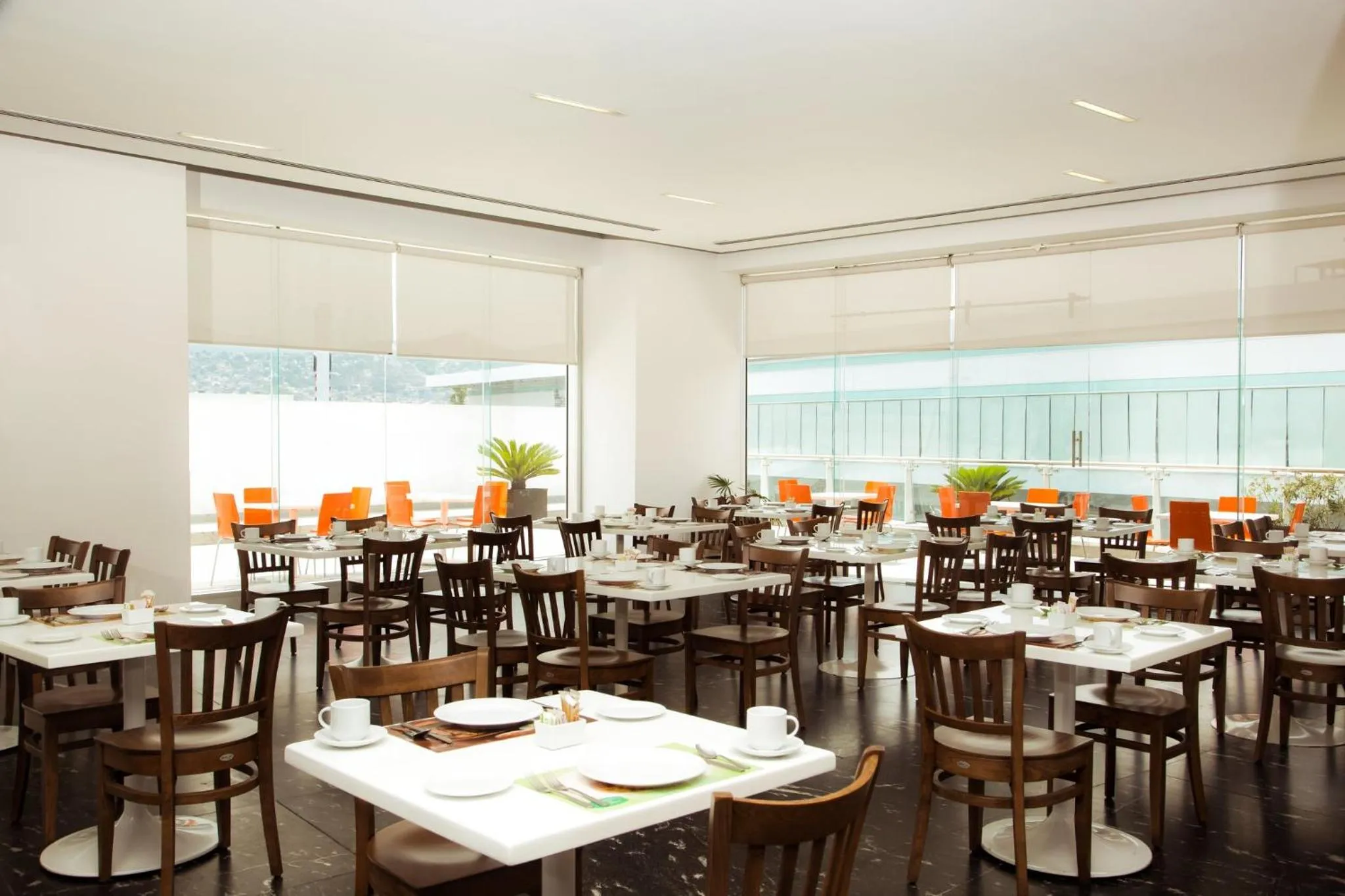 Restaurant/places to eat in Fiesta Inn Monterrey Tecnologico