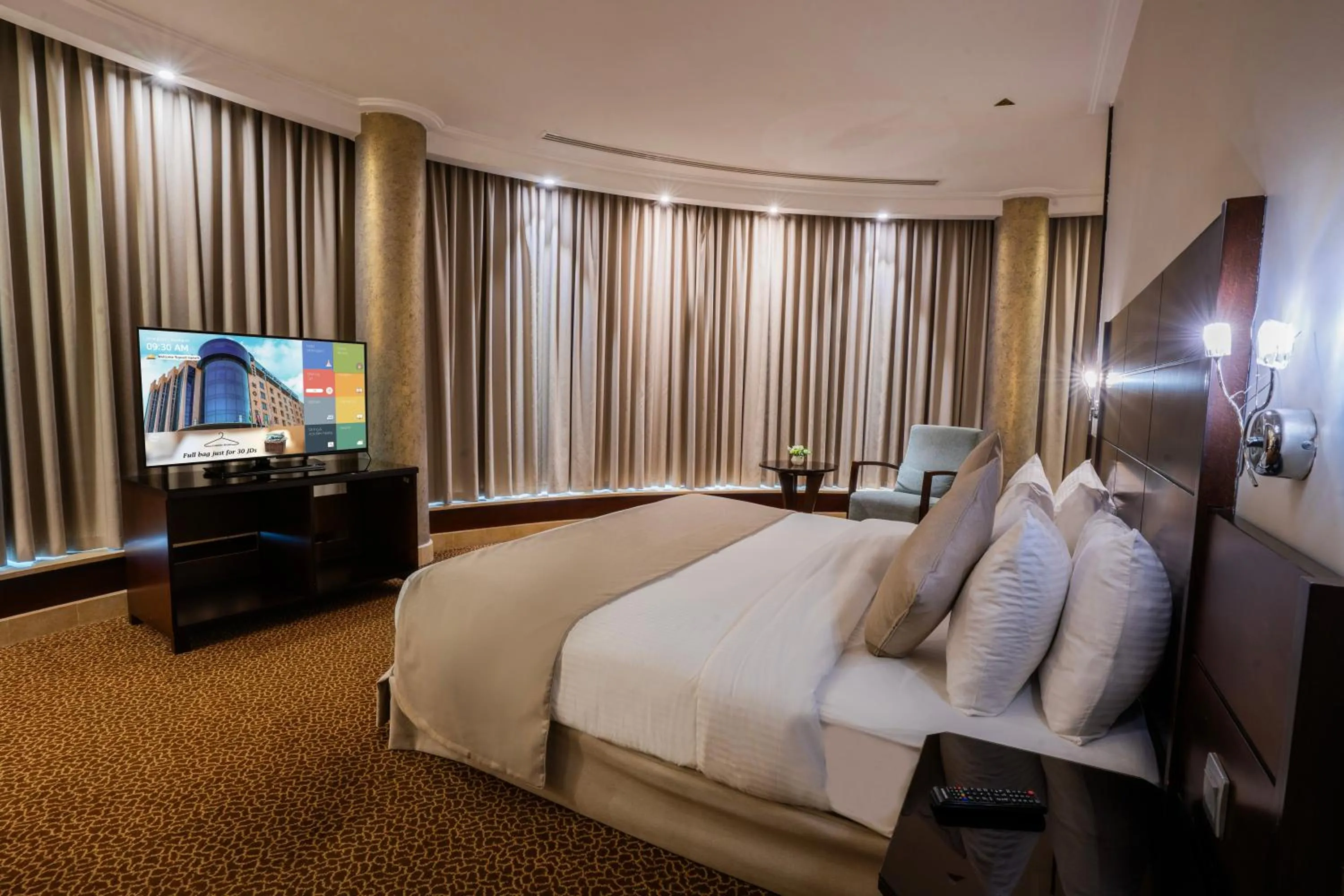 Photo of the whole room, Bed in Ayass Hotel