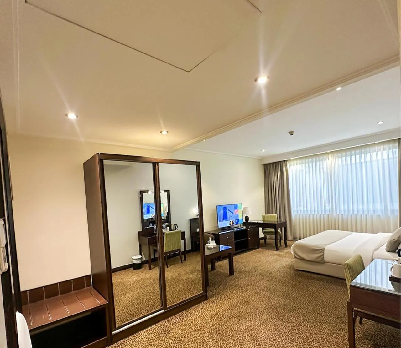 Photo of the whole room, Bed in Ayass Hotel