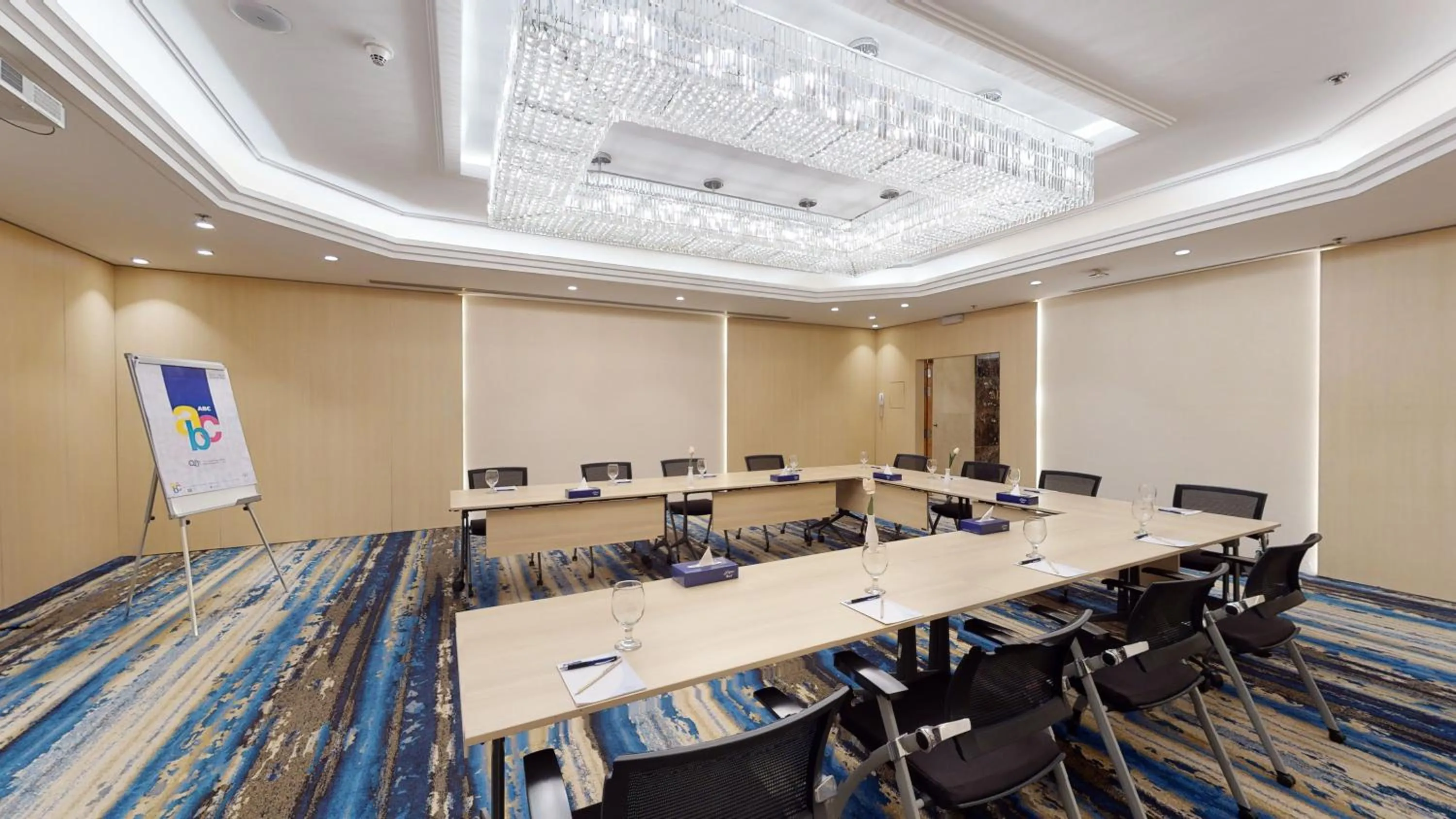 Business facilities in Ayass Hotel