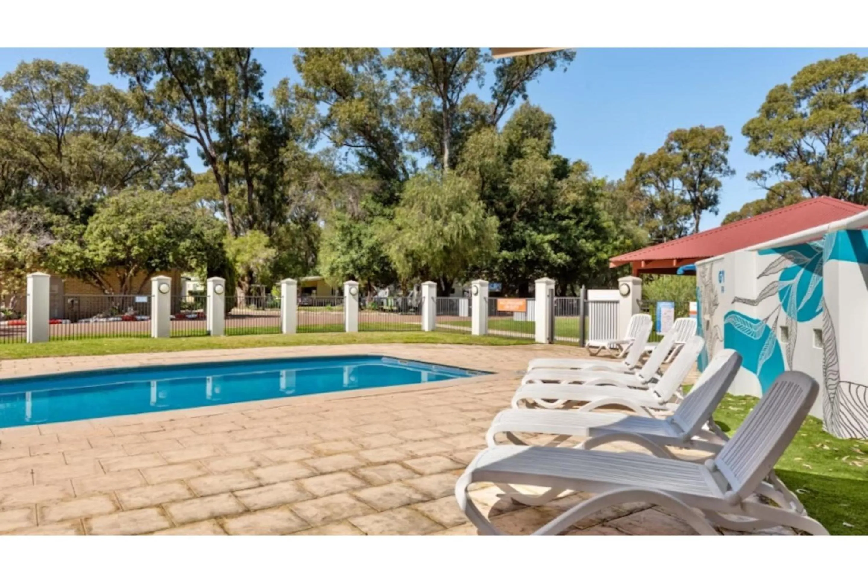 Swimming pool in Discovery Parks - Woodman Point