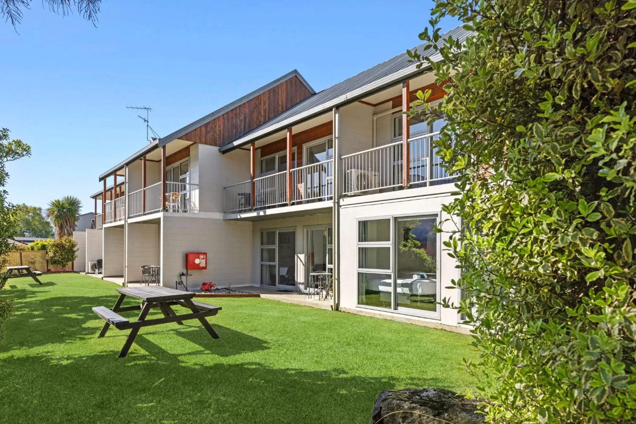 BBQ facilities in ASURE Brookvale Motel
