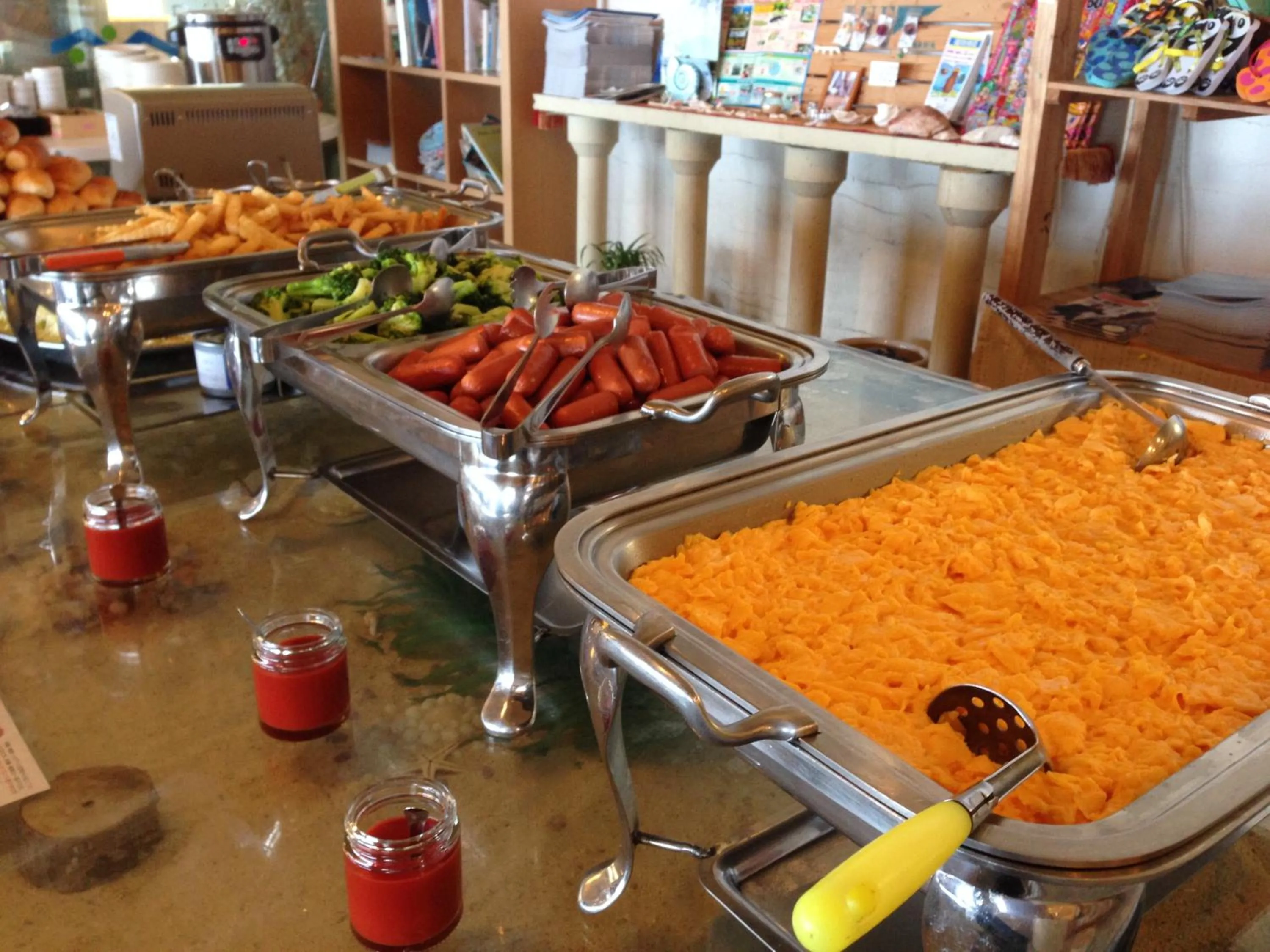 Breakfast in Hotel & Restaurant On the Beach Lue