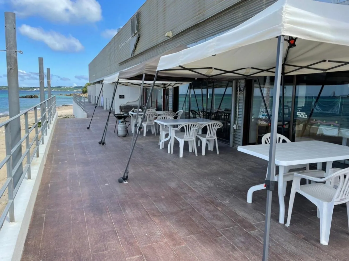 Restaurant/places to eat in Hotel & Restaurant On the Beach Lue