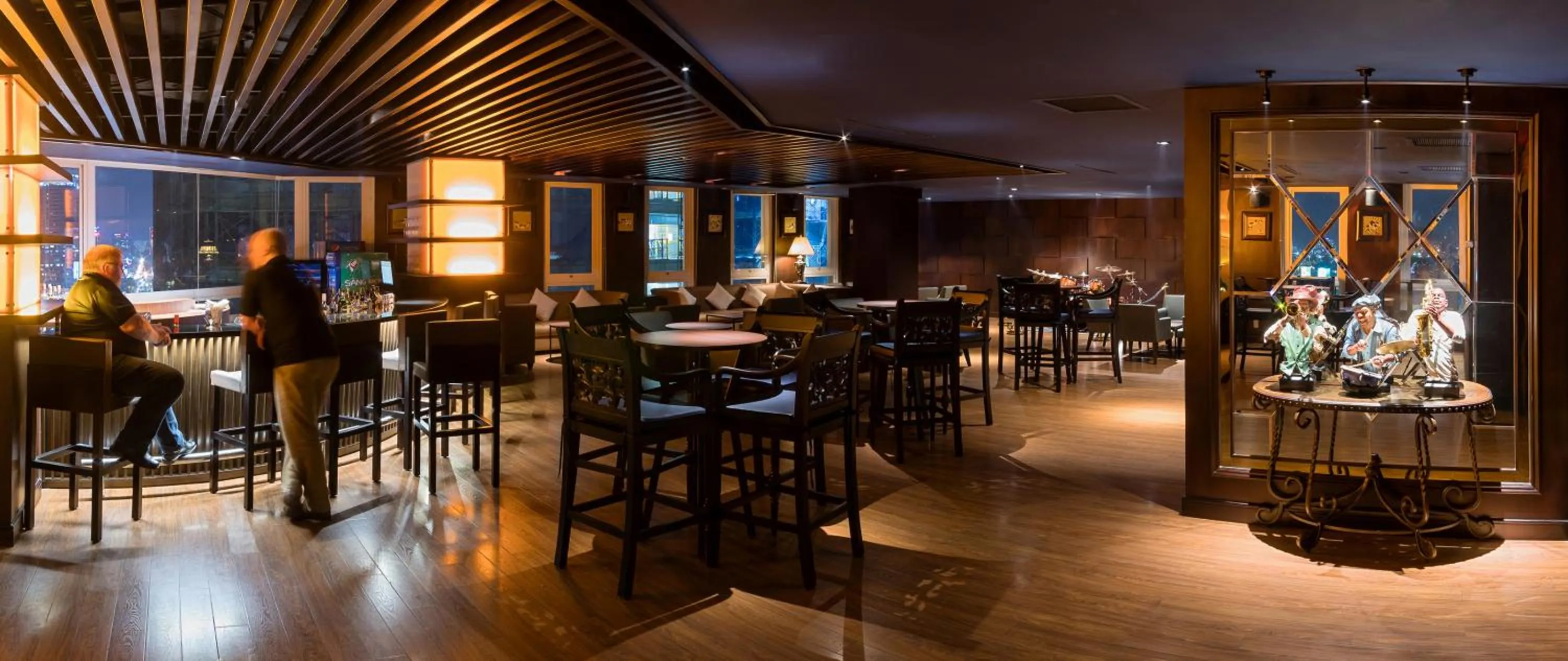 Restaurant/places to eat in Nhat Ha L’Opera Hotel