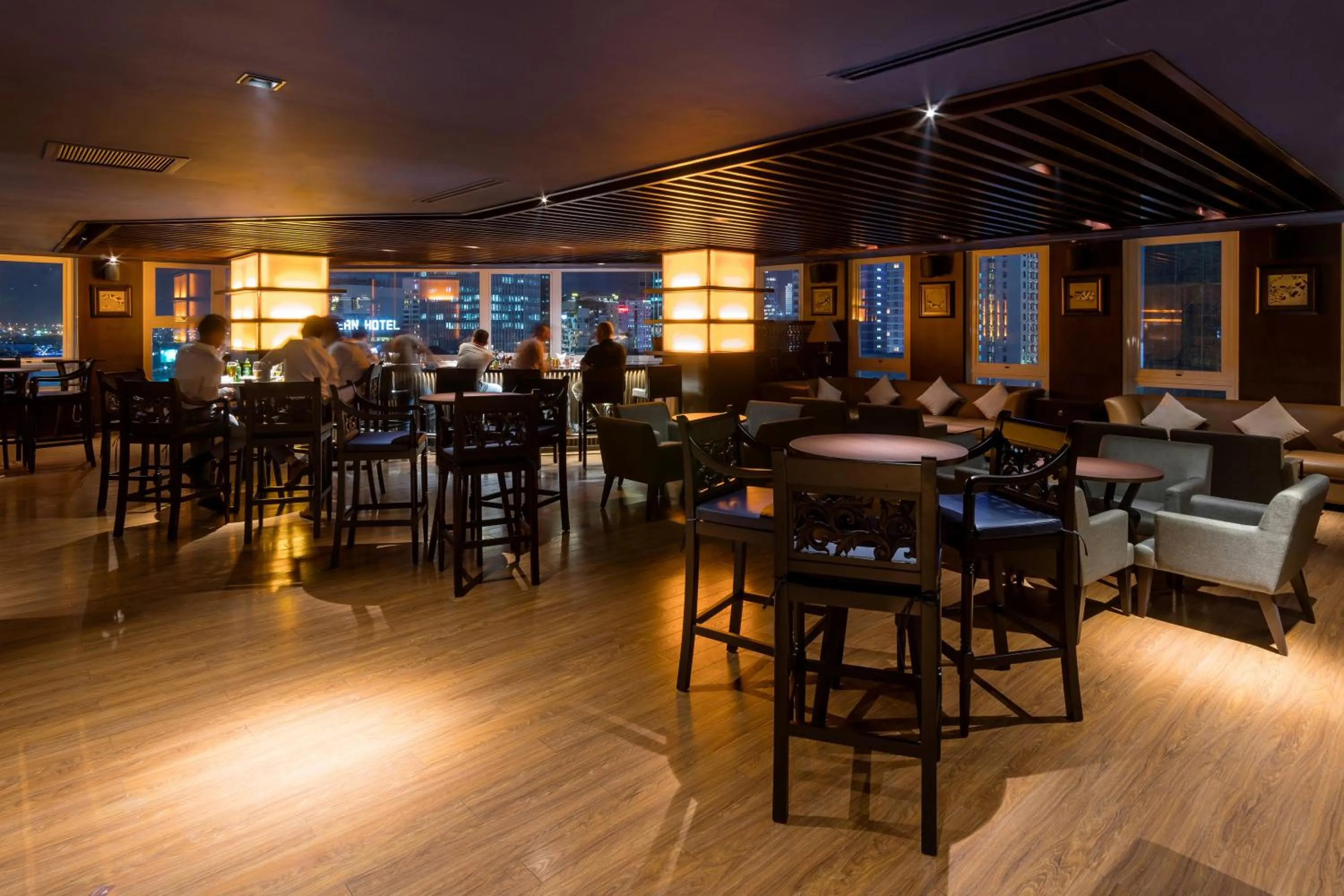 Restaurant/places to eat in Nhat Ha L’Opera Hotel