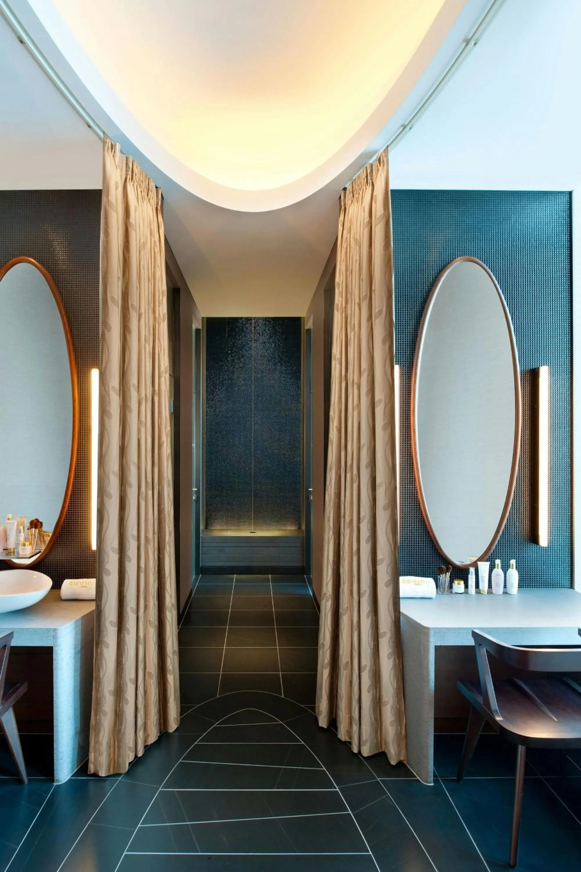 Spa and wellness centre/facilities in The St. Regis Osaka