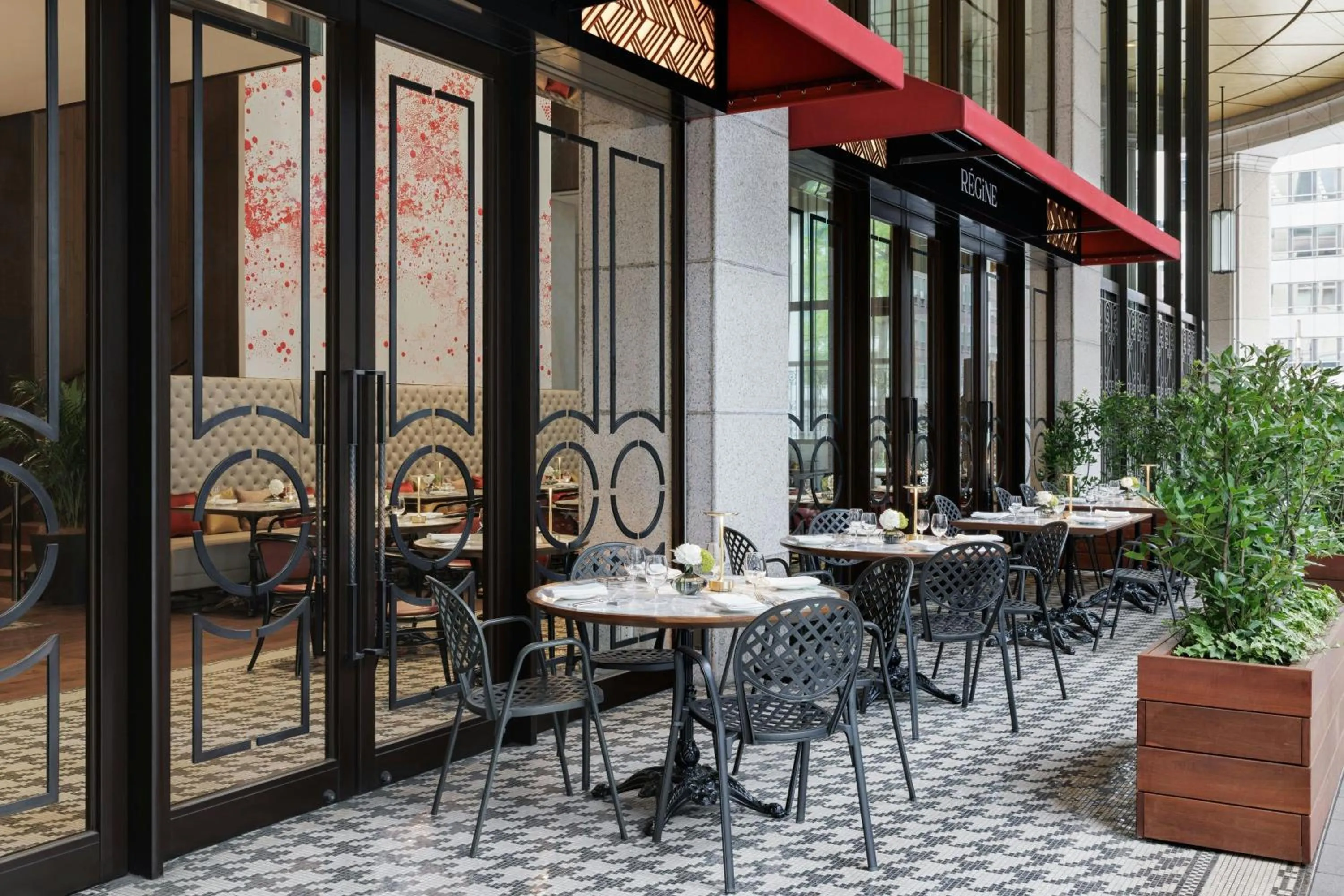 Restaurant/places to eat in The St. Regis Osaka