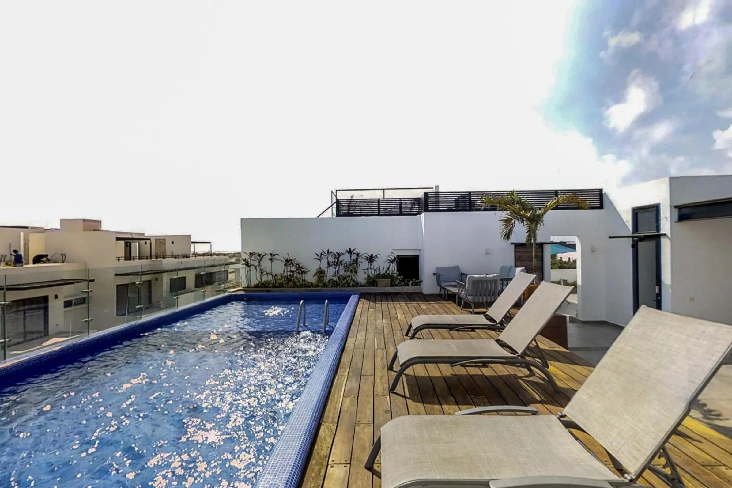 Icono Playa Condos, B307