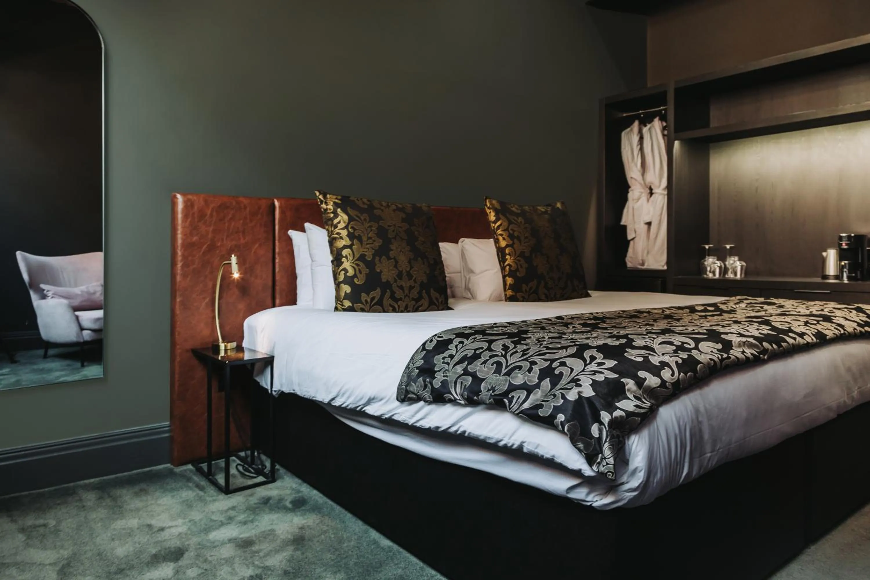 Bedroom, Bed in Velvet Hotel Manchester, WorldHotels Crafted