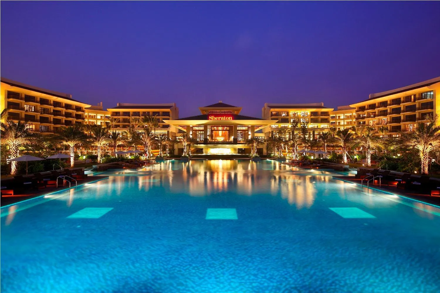 Property building in Sheraton Shenzhou Peninsula Resort