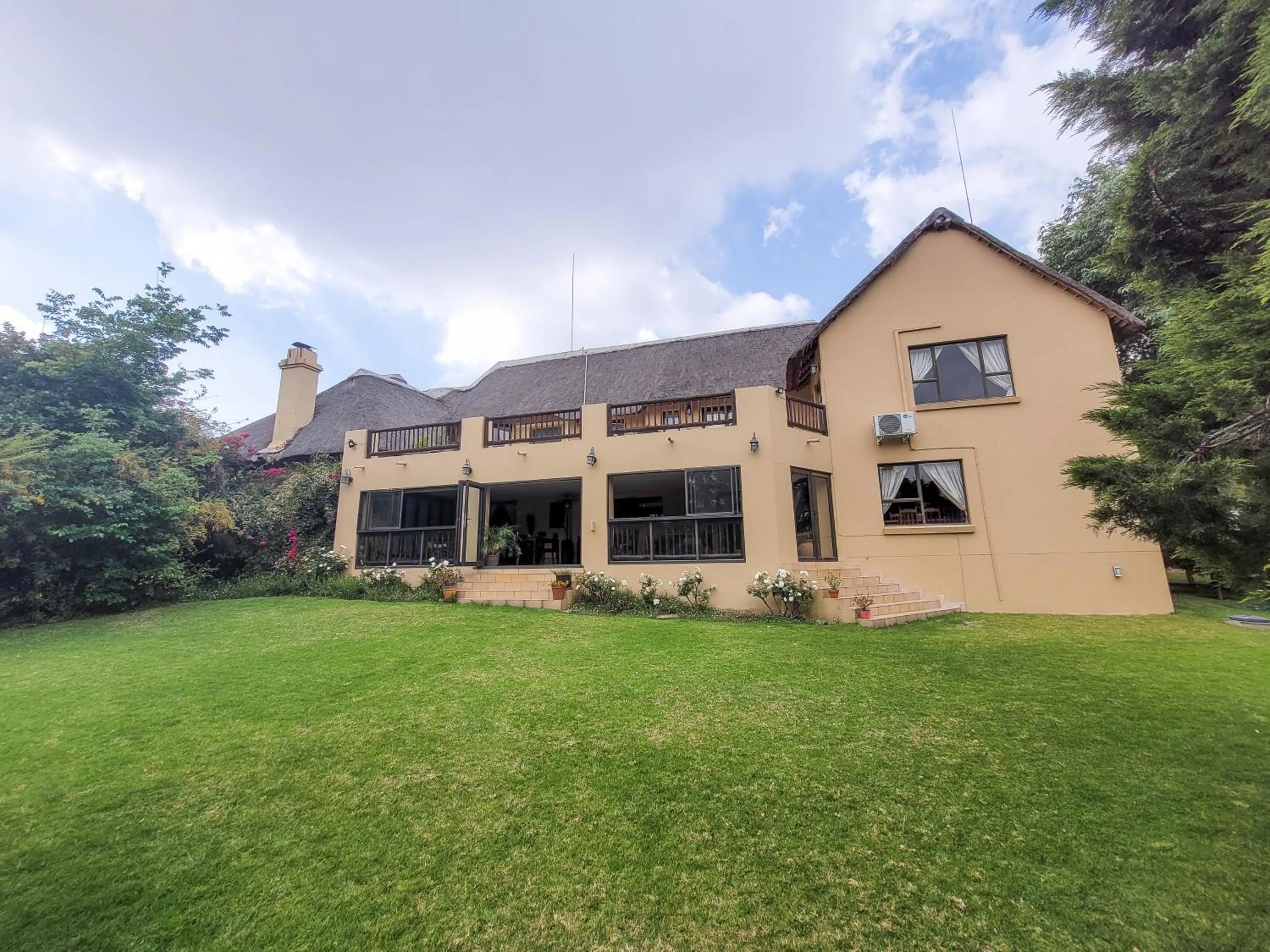 Property building in Blue Hills Lodge