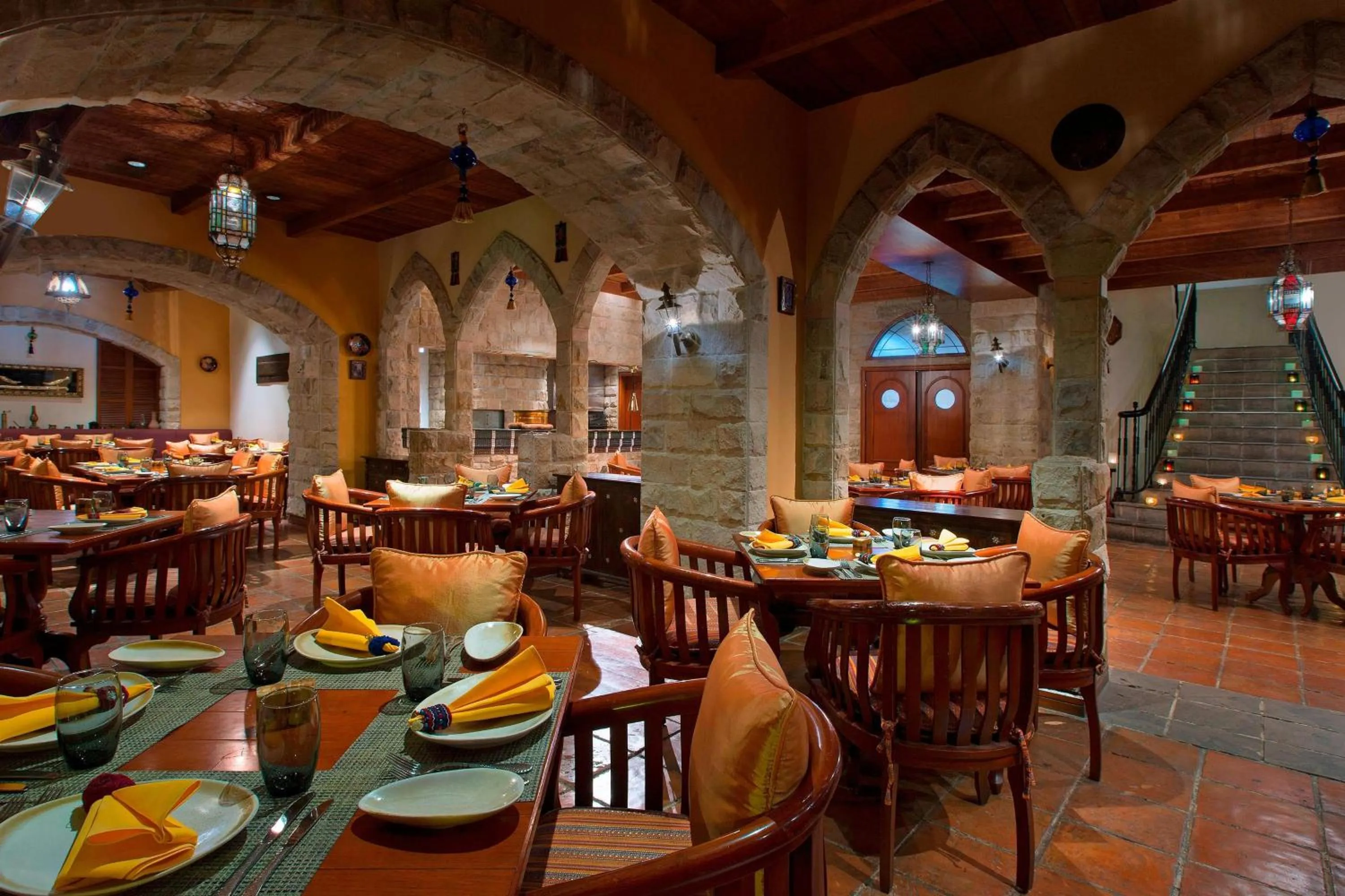 Restaurant/places to eat in Le Meridien Jakarta