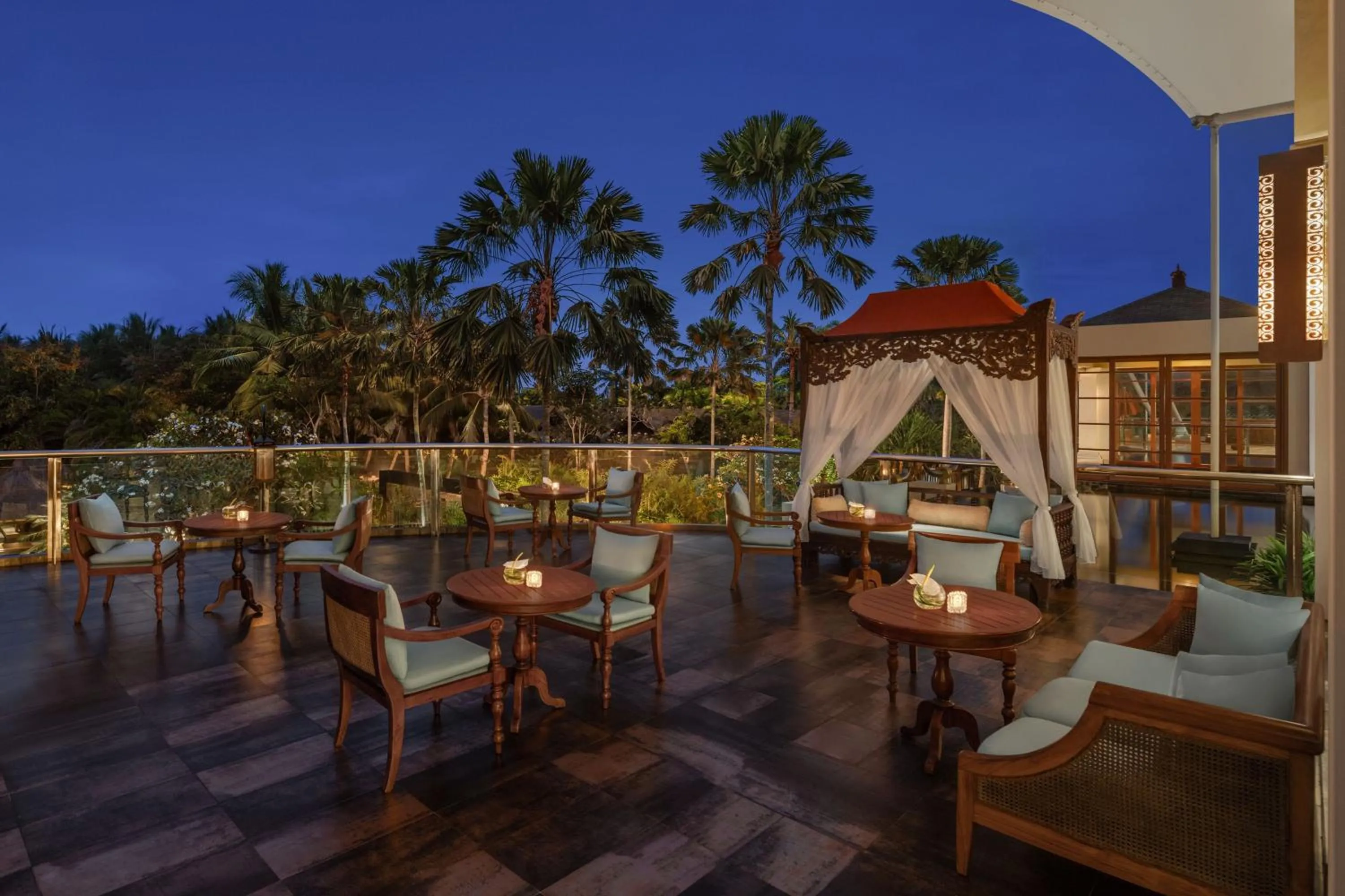 Lounge or bar in The St. Regis Bali Resort