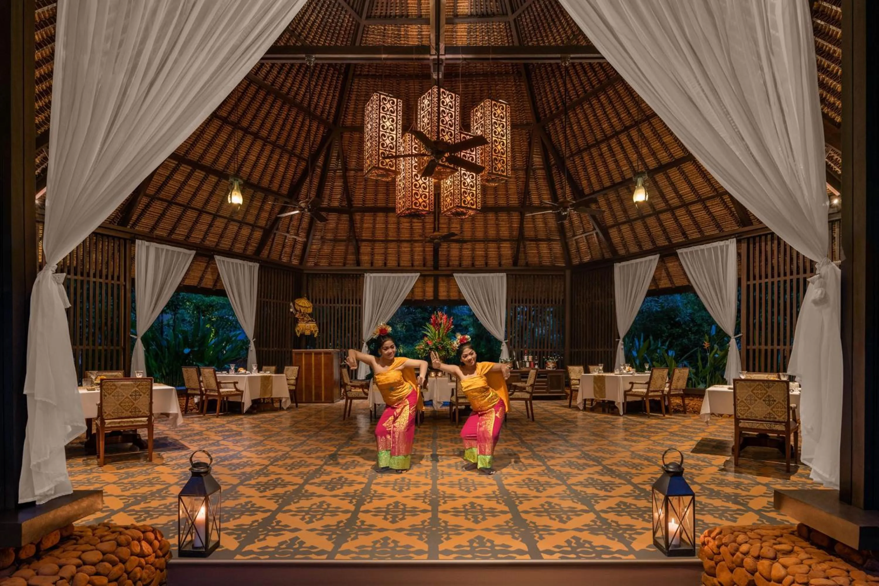 Restaurant/places to eat in The St. Regis Bali Resort