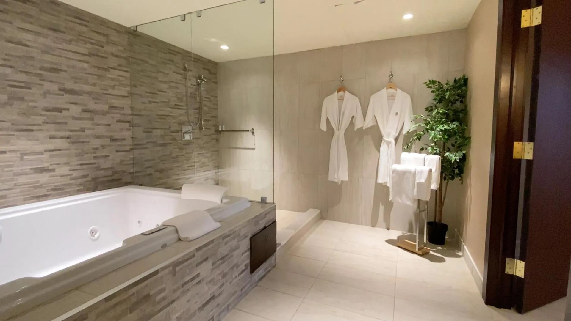 Bathroom in Northumberland Heights Wellness Retreat & Spa