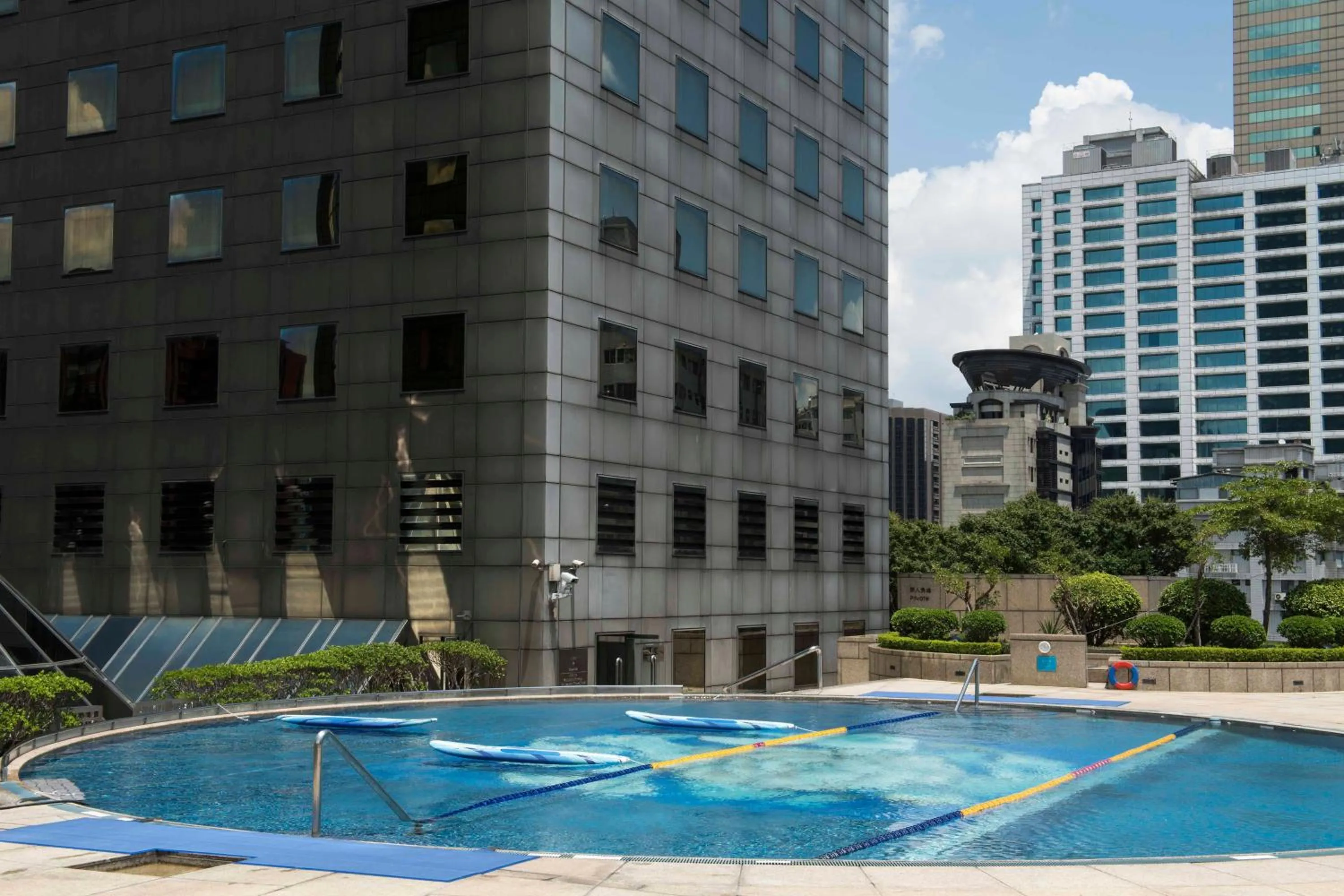 Pool view in Shangri-La Far Eastern, Taipei