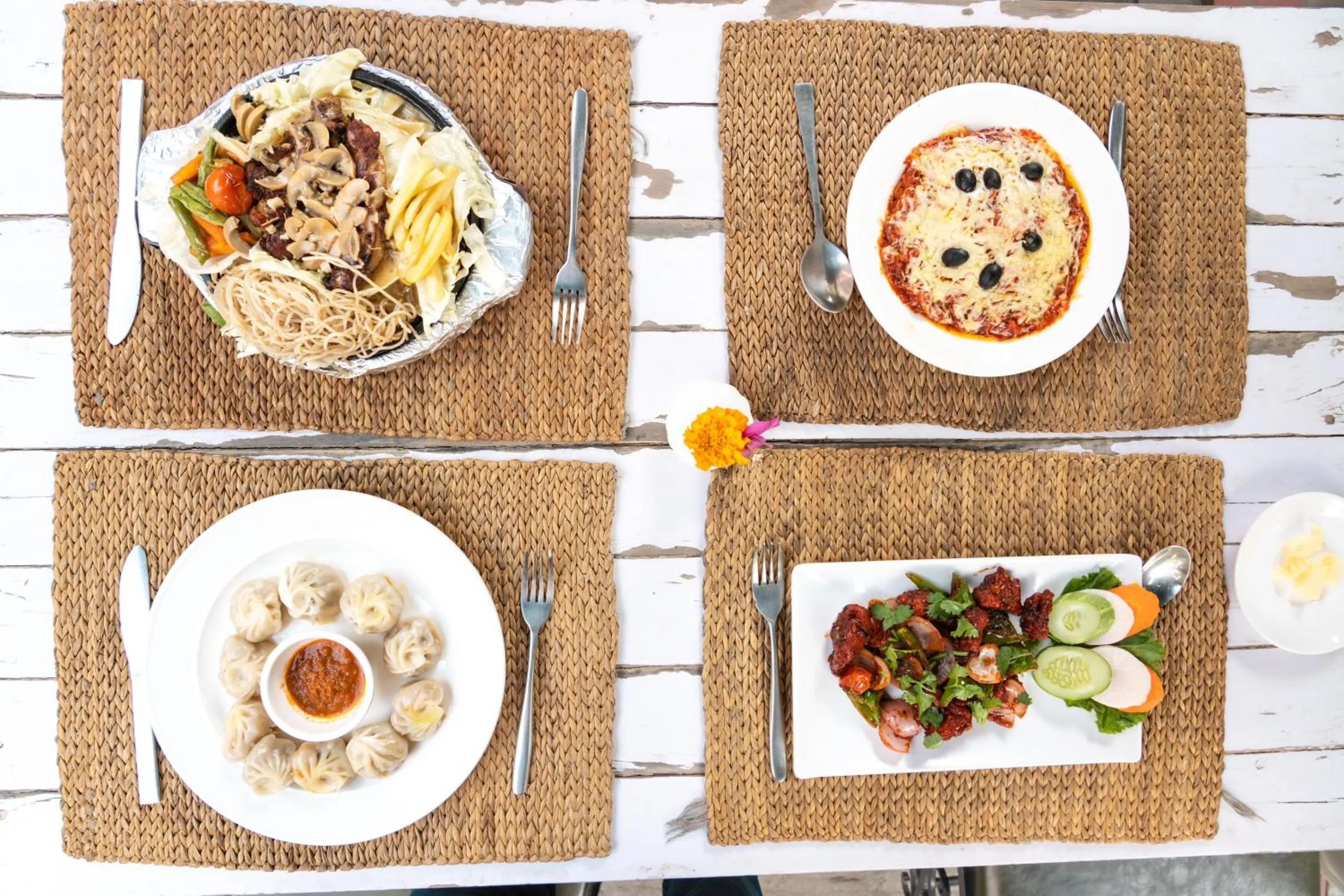 Food and drinks in Hotel Ganesh Himal