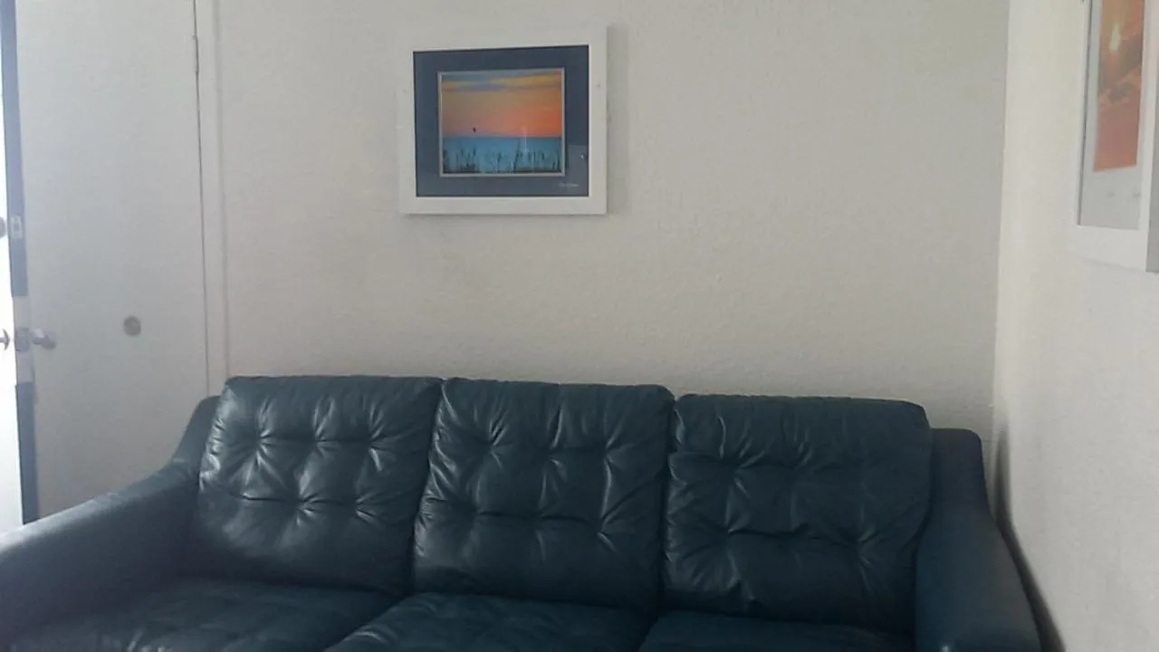 Living room in Tide Winds Motel