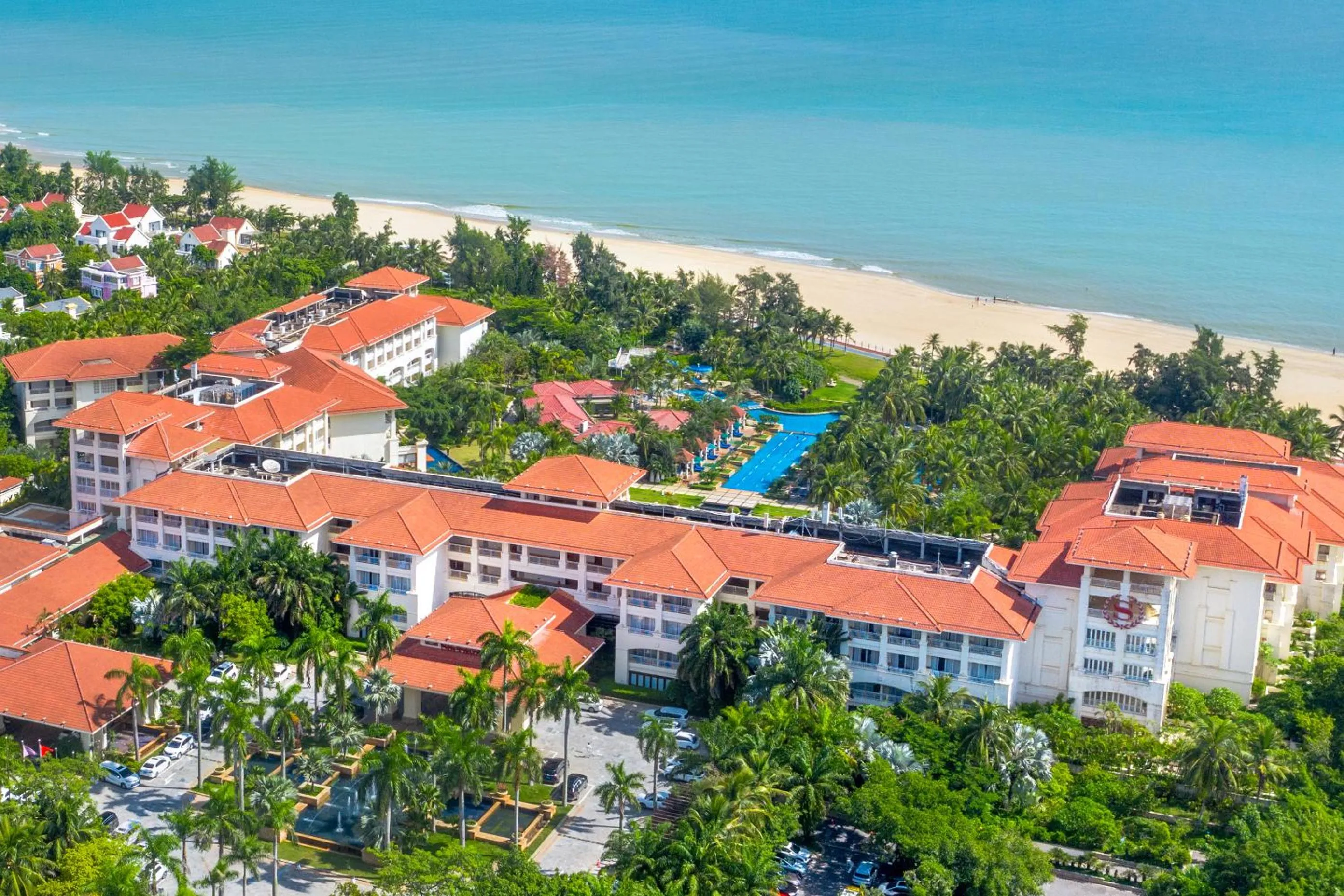 Property building in Sheraton Haikou Hotel