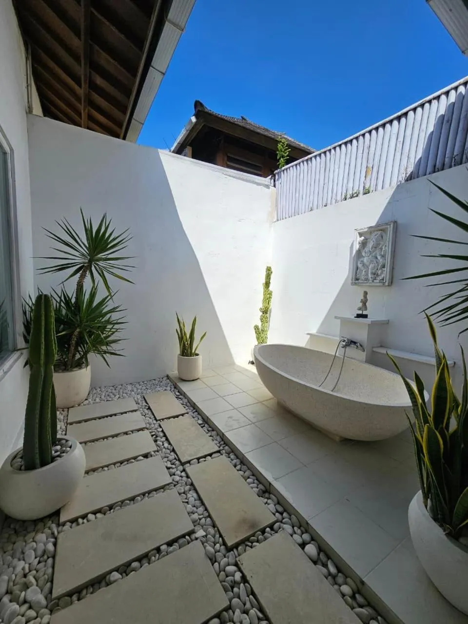 Nipuri Resort and Villas Seminyak by Kamara