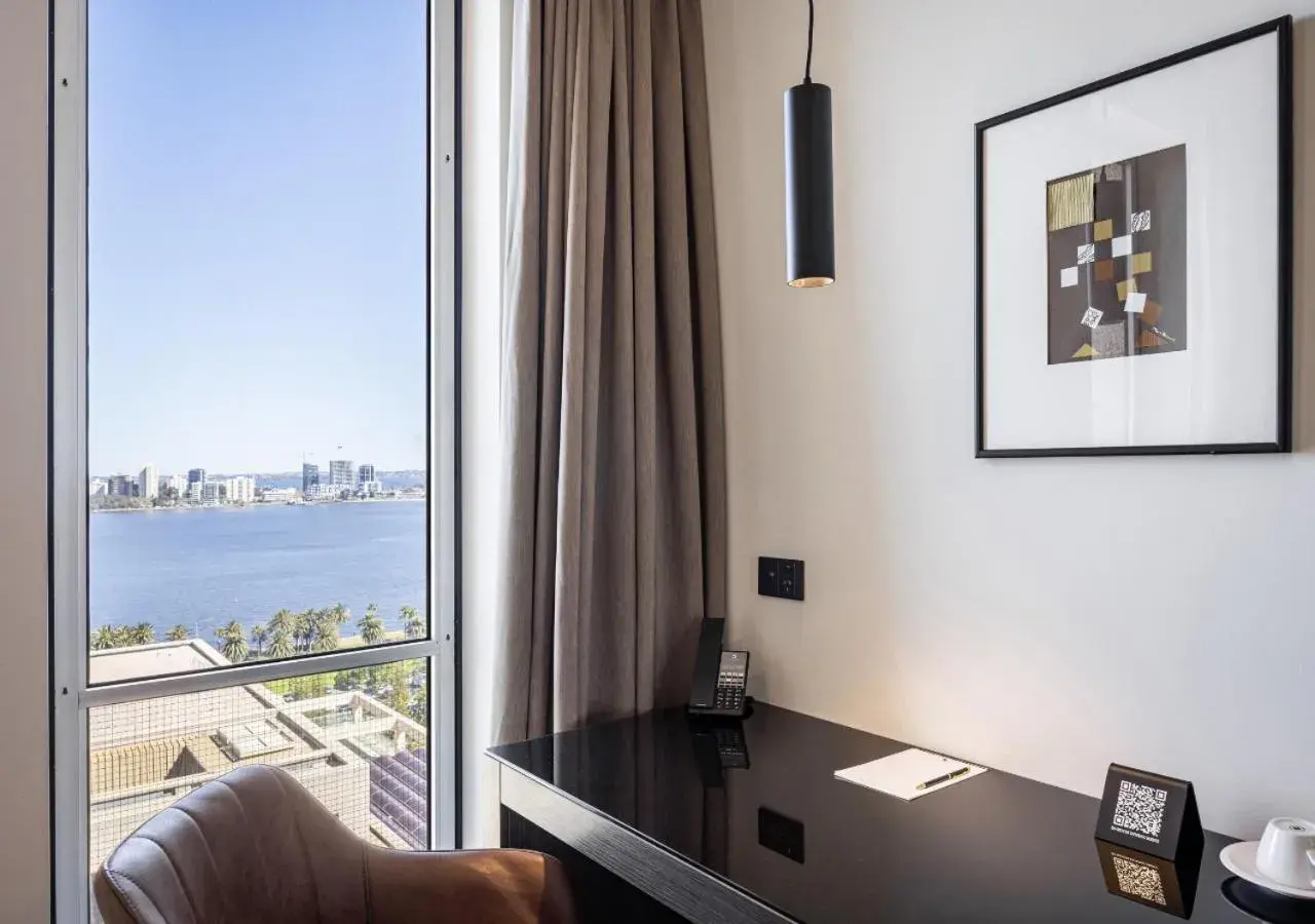 Deluxe Twin Room with River View in Duxton Hotel Perth Deluxe Twin Room with River View in Duxton Hotel Perth