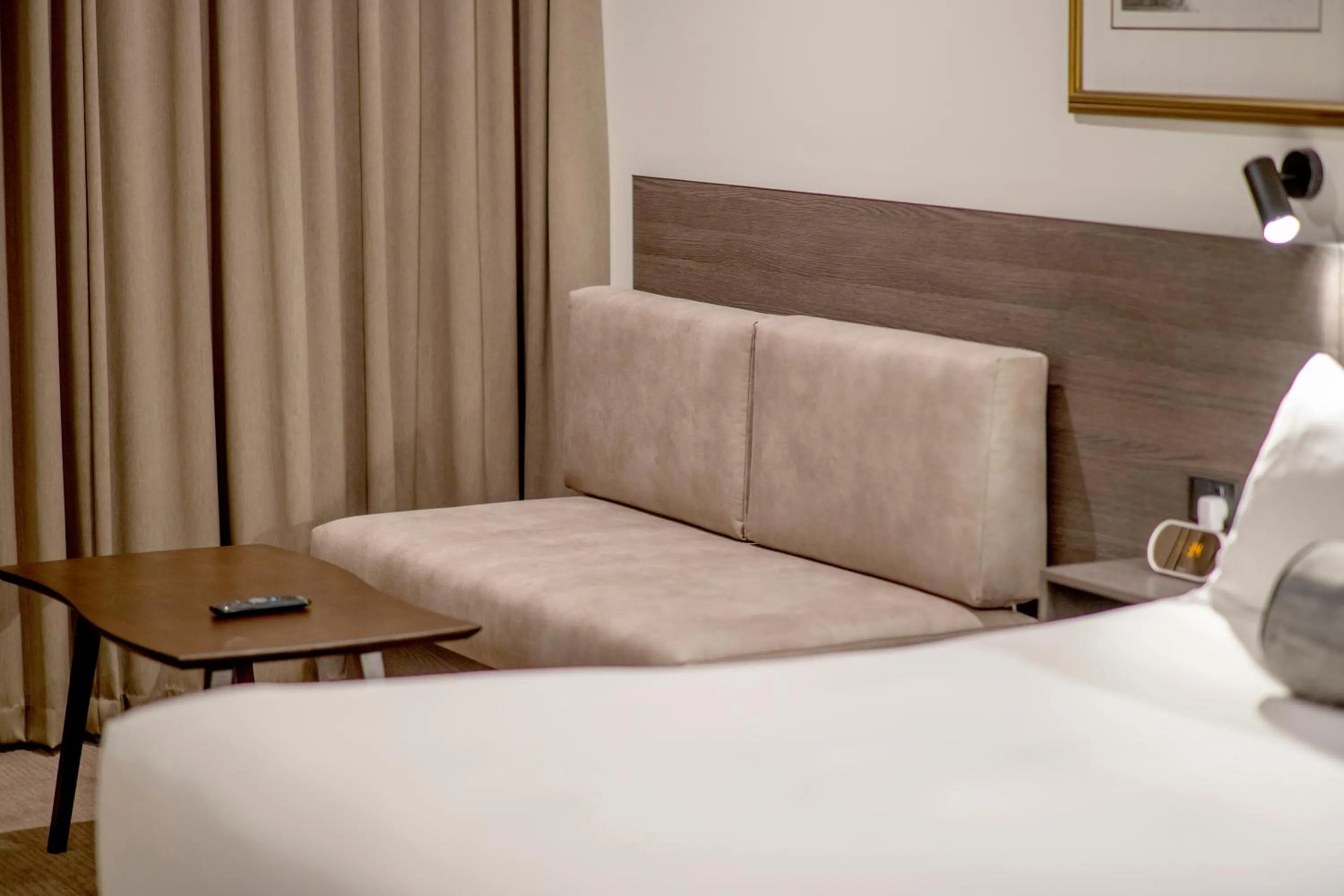 Bed in Duxton Hotel Perth