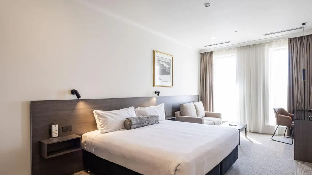 Bed in Duxton Hotel Perth