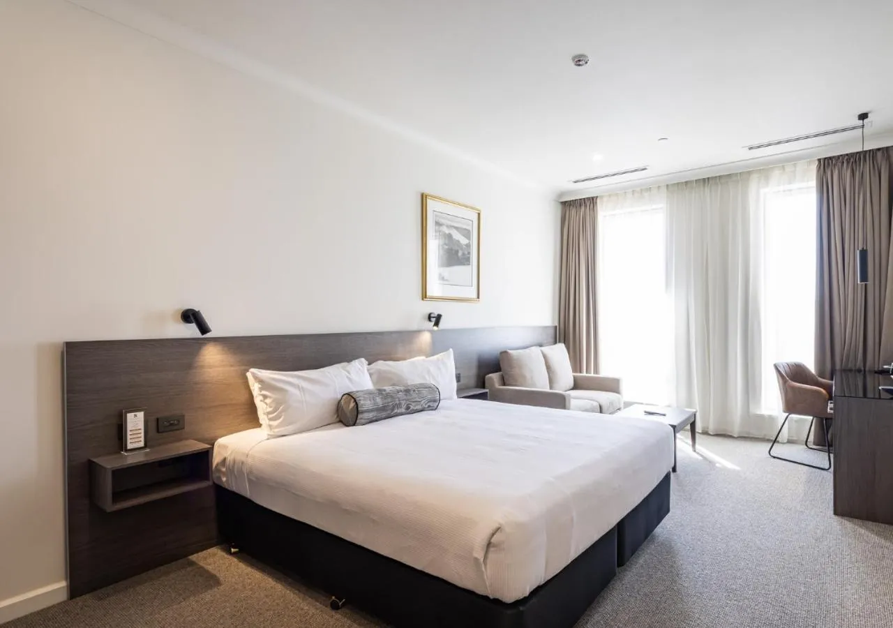 Bed in Duxton Hotel Perth