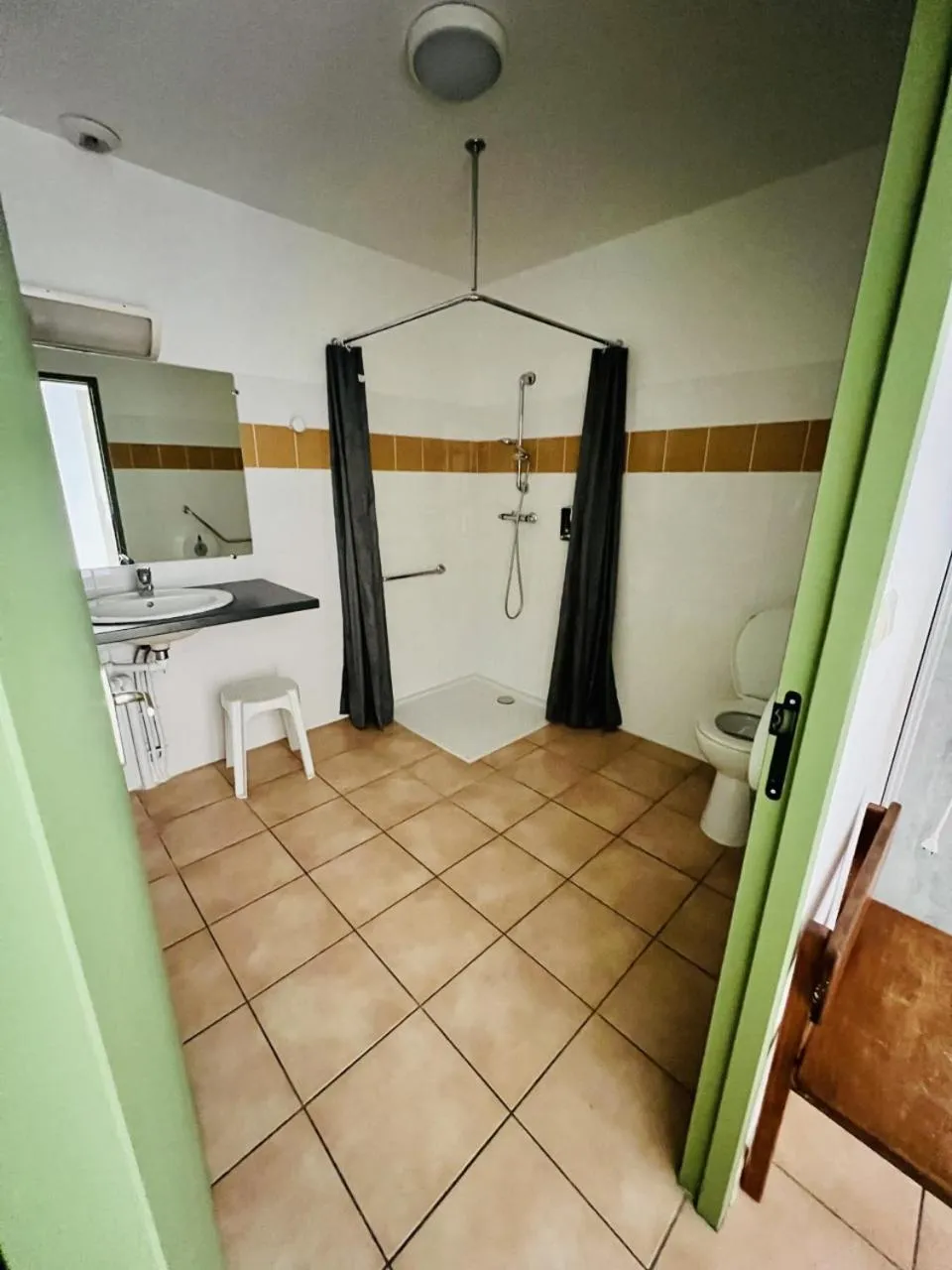 Bathroom in Hôtel Rose des Vents