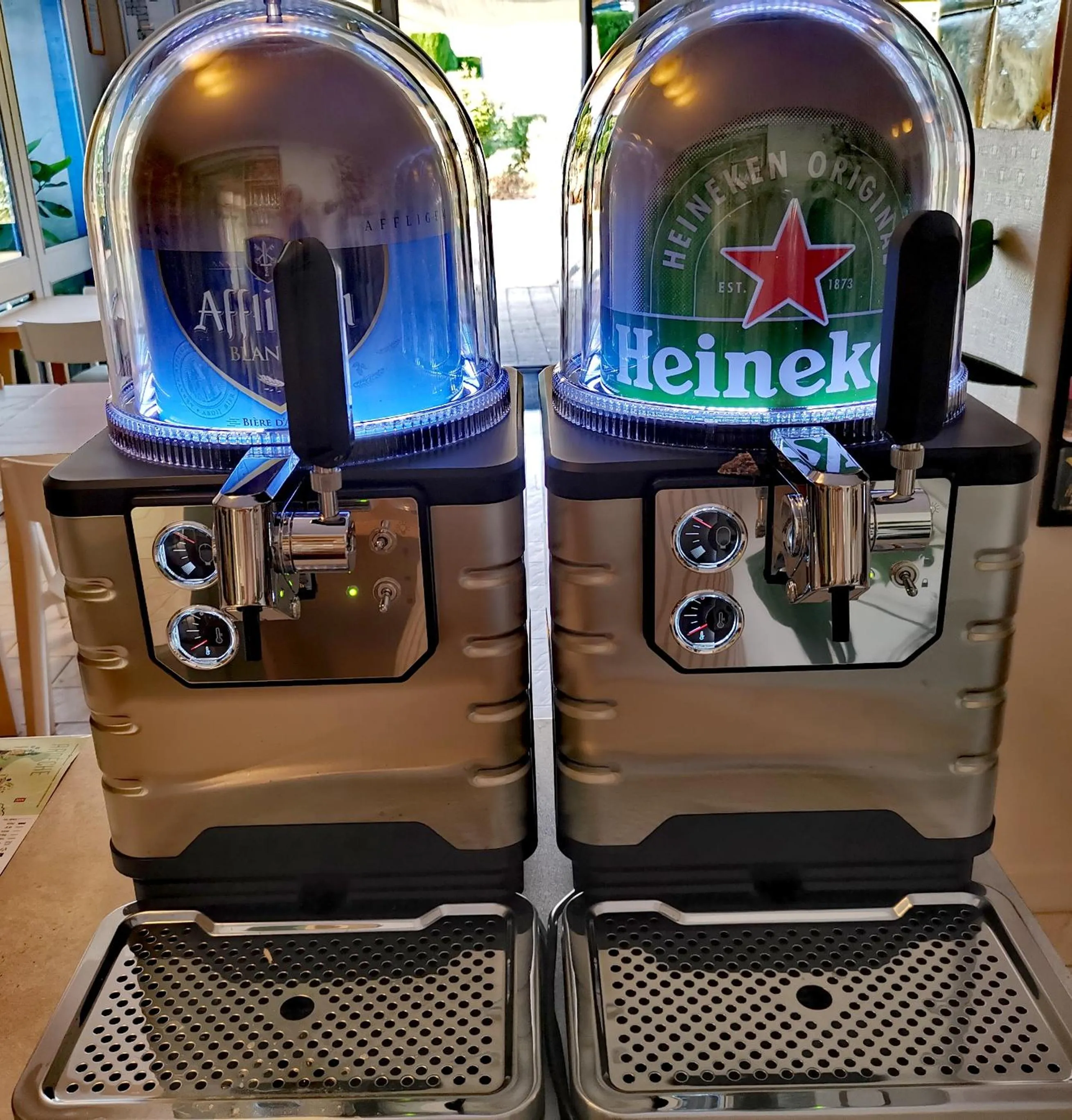 Lounge or bar in Hôtel Rose des Vents