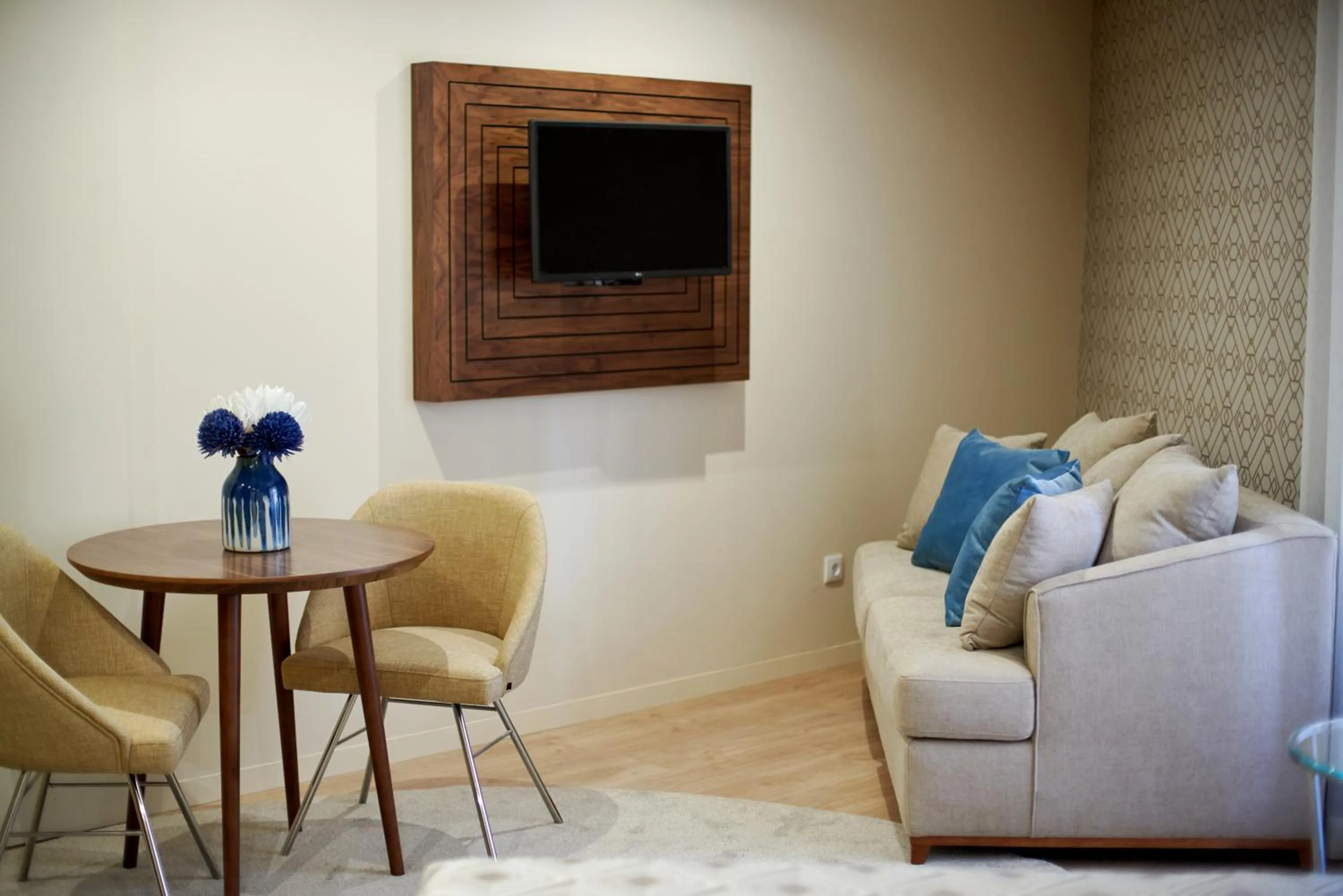 TV and multimedia in Signature Apartments Os Terceiros