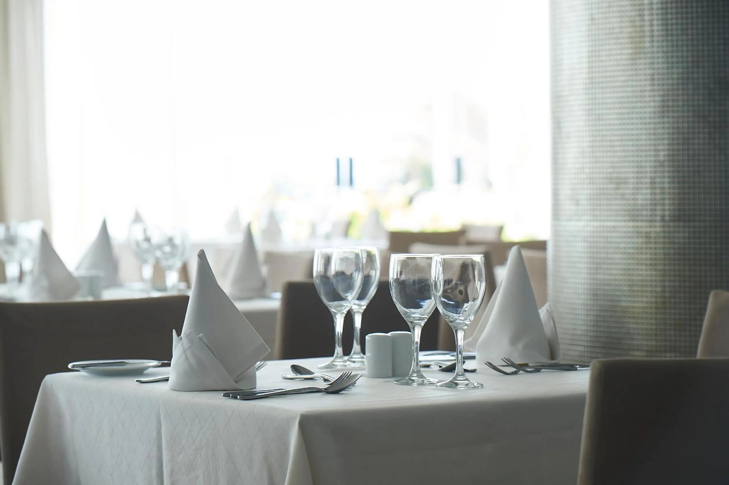 Restaurant/places to eat in Sunrise Beach Hotel