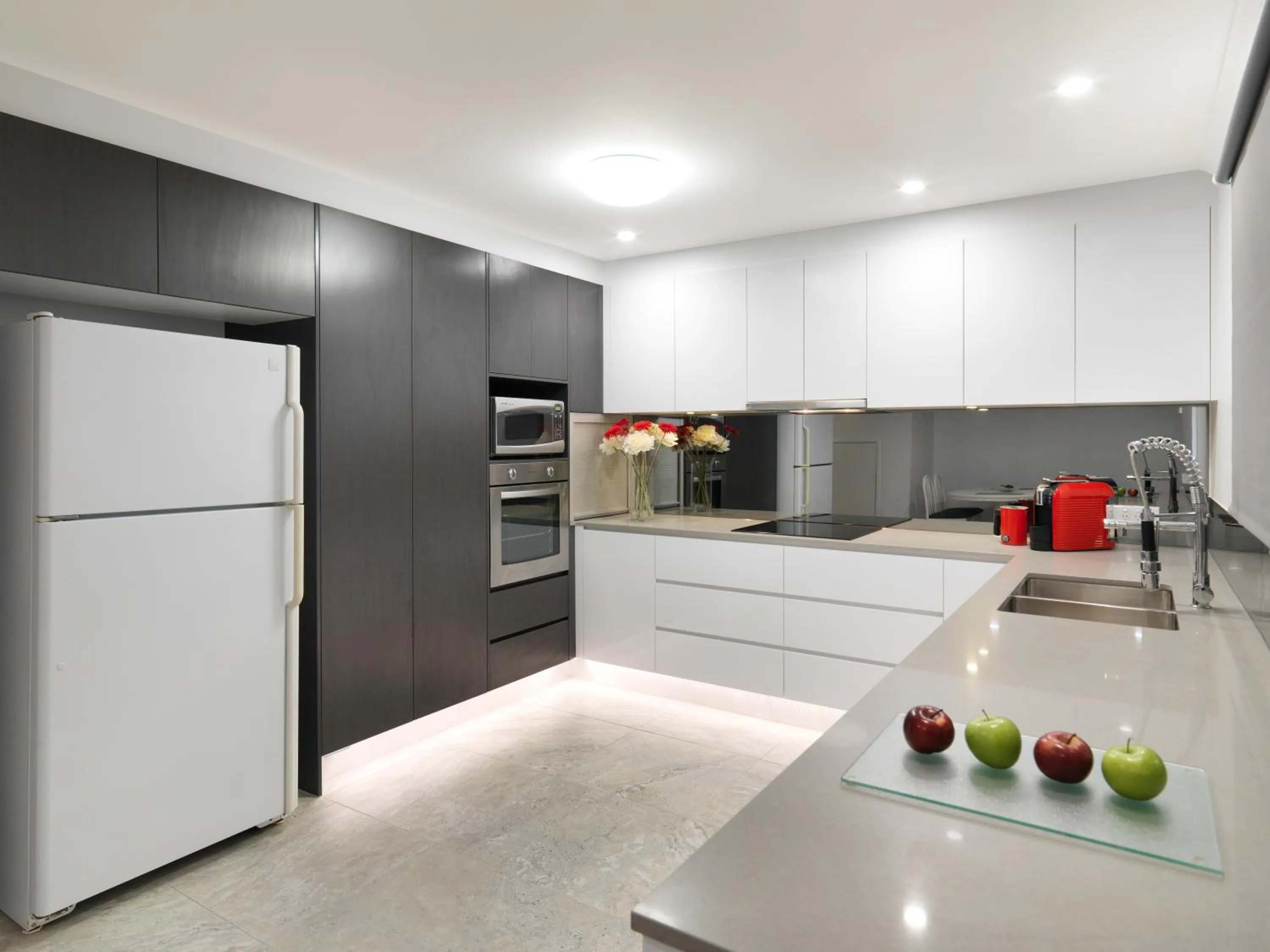 Kitchen or kitchenette in Oaks Sunshine Coast Oasis Resort